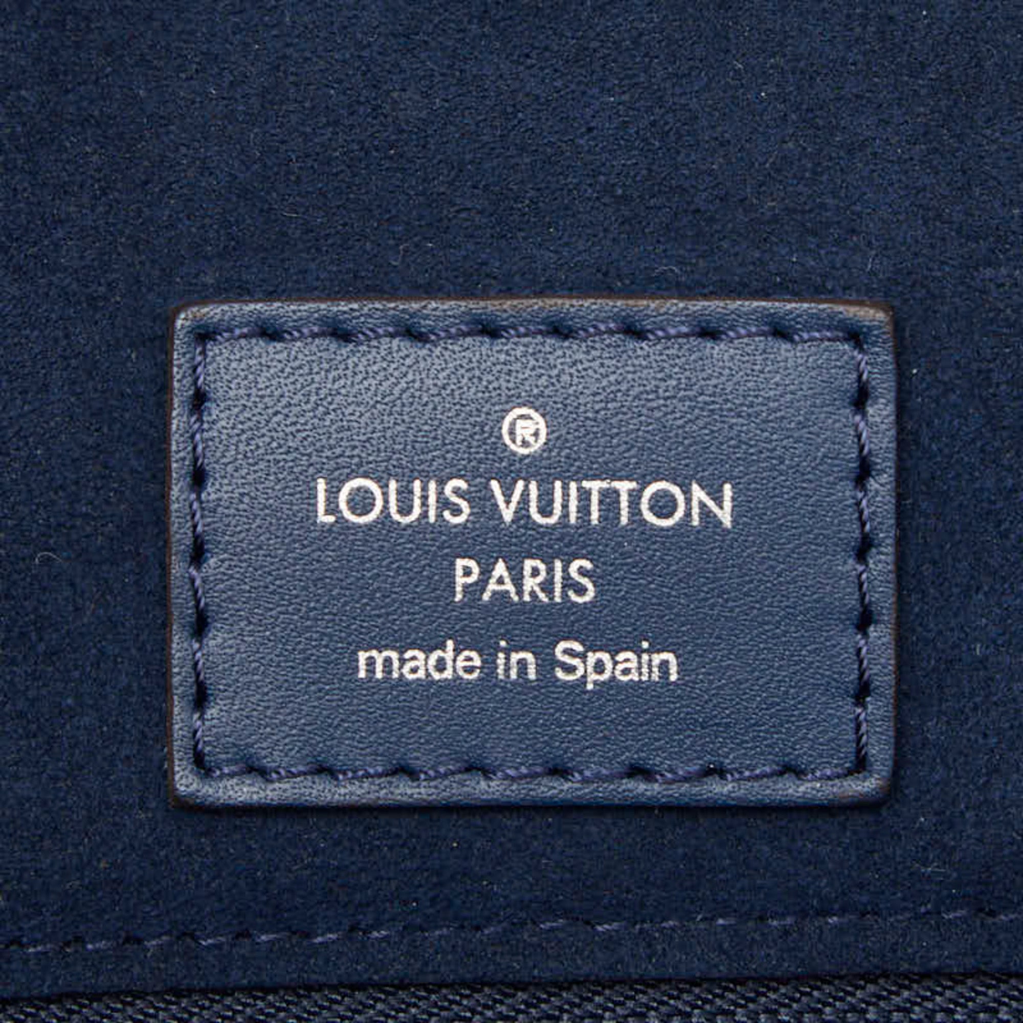 Louis Vuitton Blue Leather Shoulder Bag (Pre-Owned)
