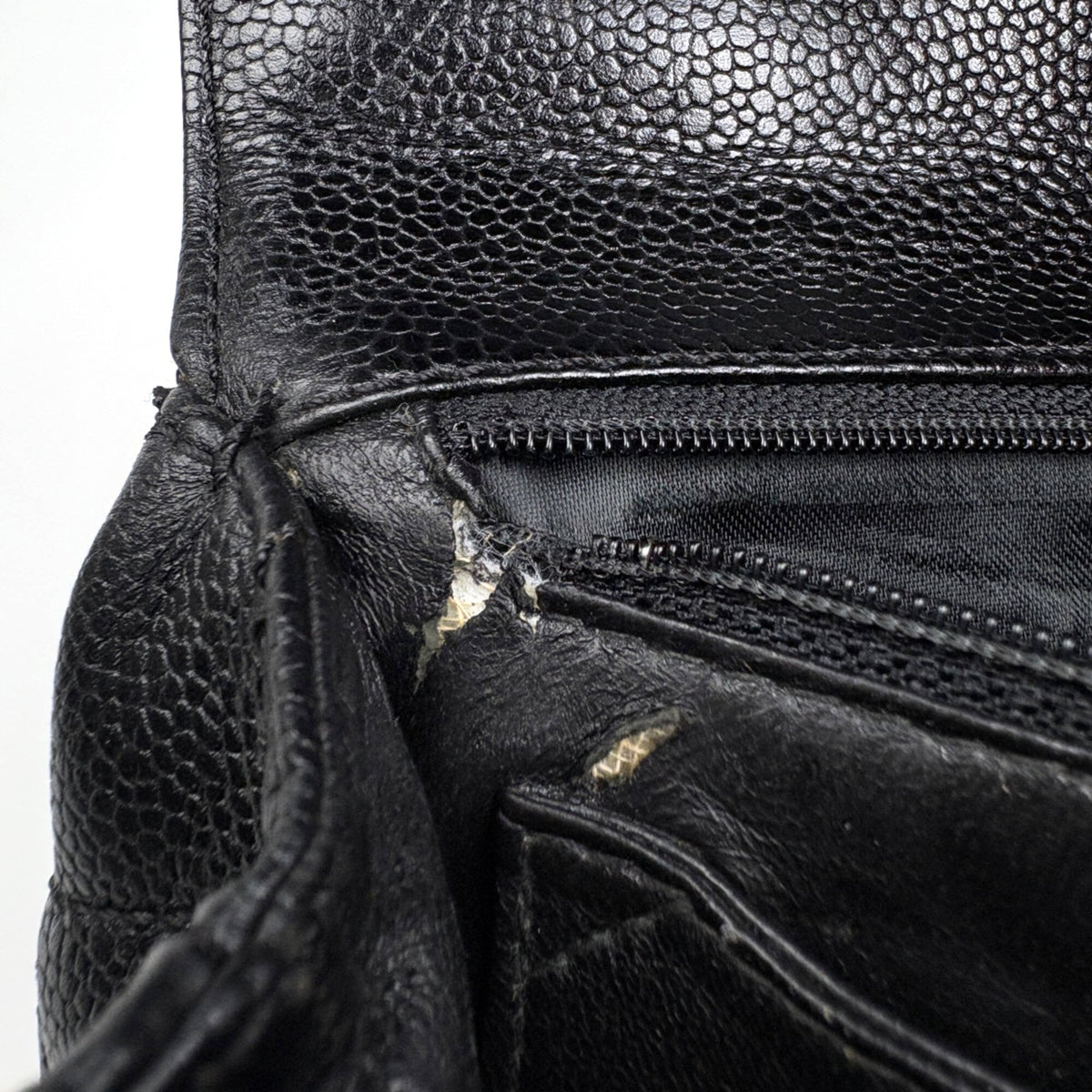 Chanel Matelasse Black Grained Calfskin Handbag (Pre-Owned)