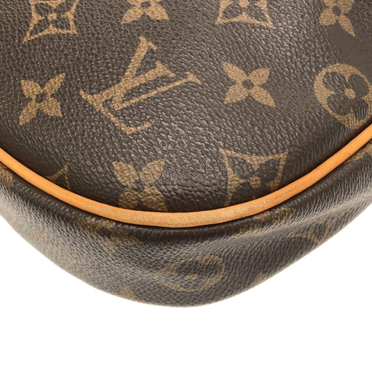 Louis Vuitton Marron Coated Canvas Shoulder Bag (Pre-Owned)