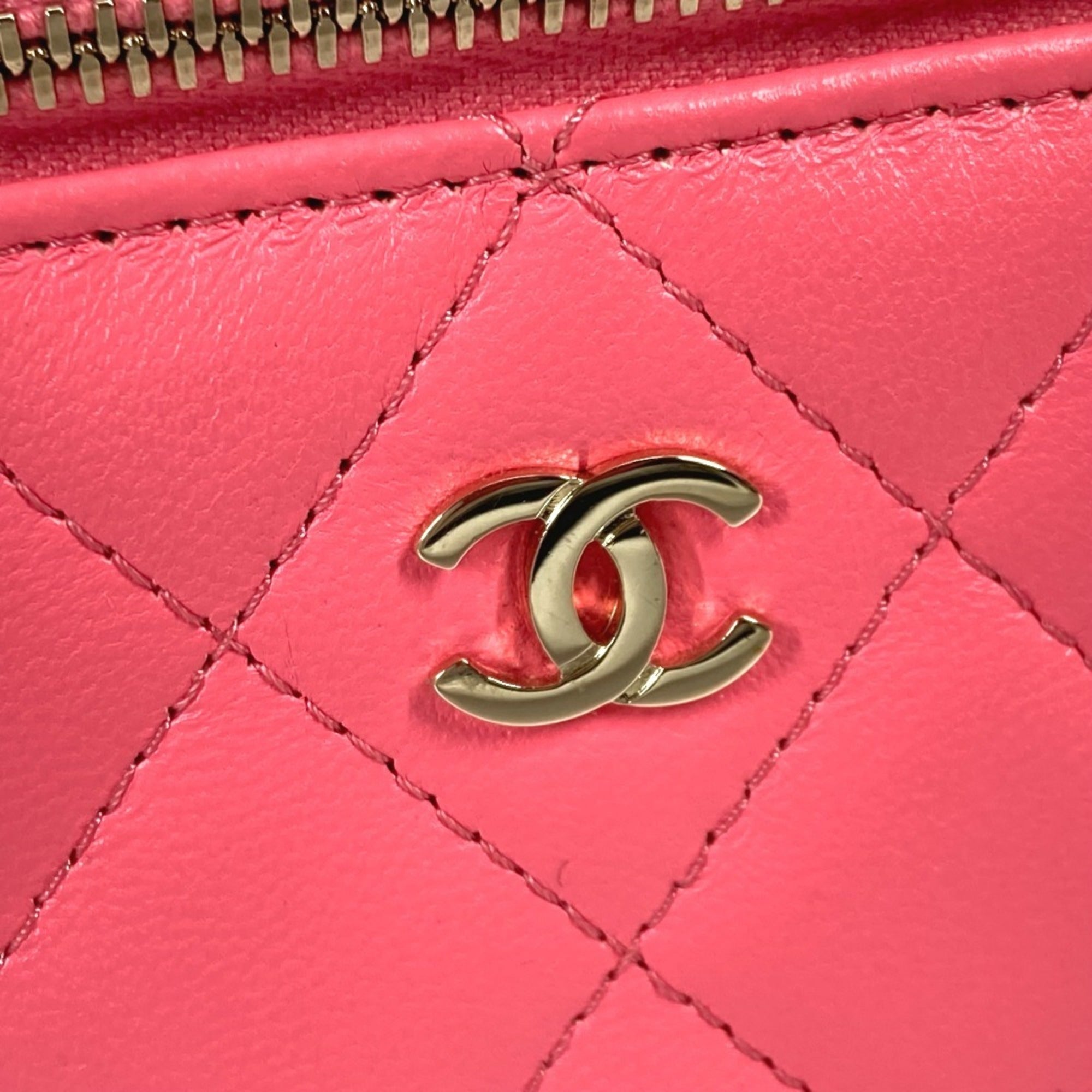Chanel Pink Leather Shoulder Bag Vanity Bag (Pre-Owned)