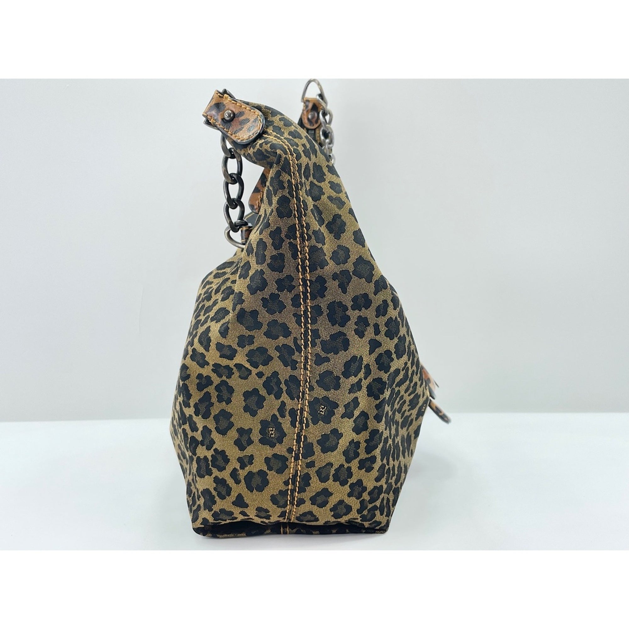 Fendi Brown Shoulder Bag (Pre-Owned)