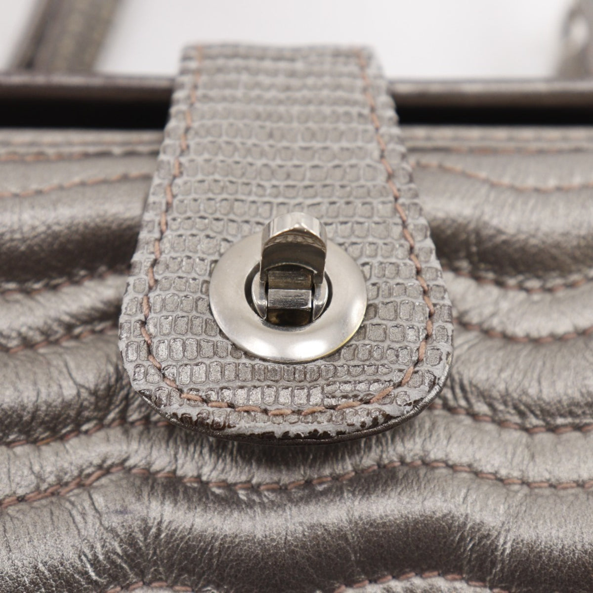 Bally Bronze Leather Handbag (Pre-Owned)