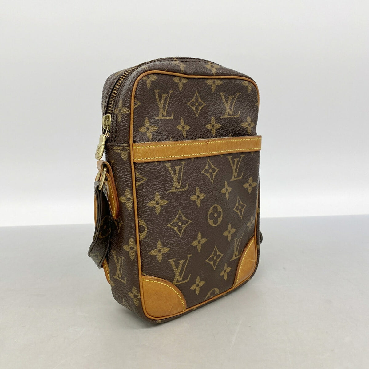 Louis Vuitton Brown Shoulder Bag (Pre-Owned)