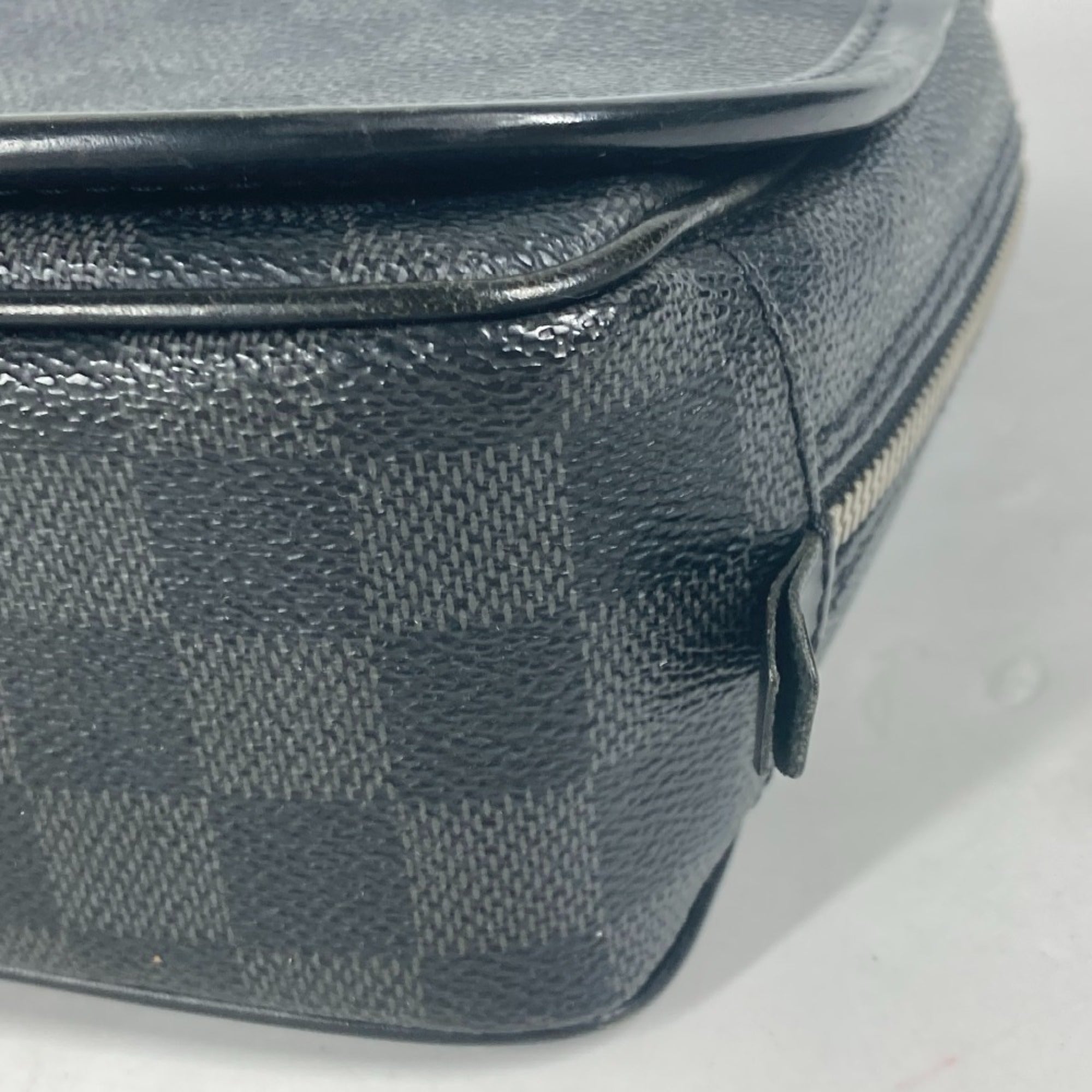 Louis Vuitton Damier Graphite Black Damier Graphite Pouch (Pre-Owned)