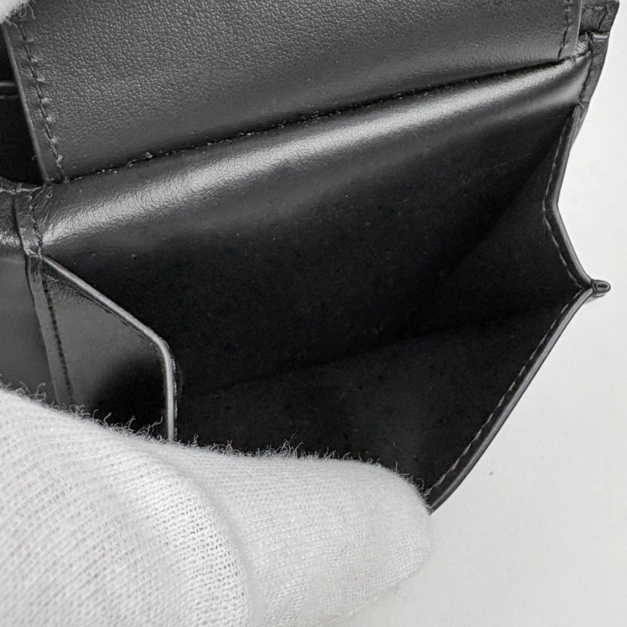 Bottega Veneta Intrecciato Black Leather Wallet (Bi-Fold) (Pre-Owned)