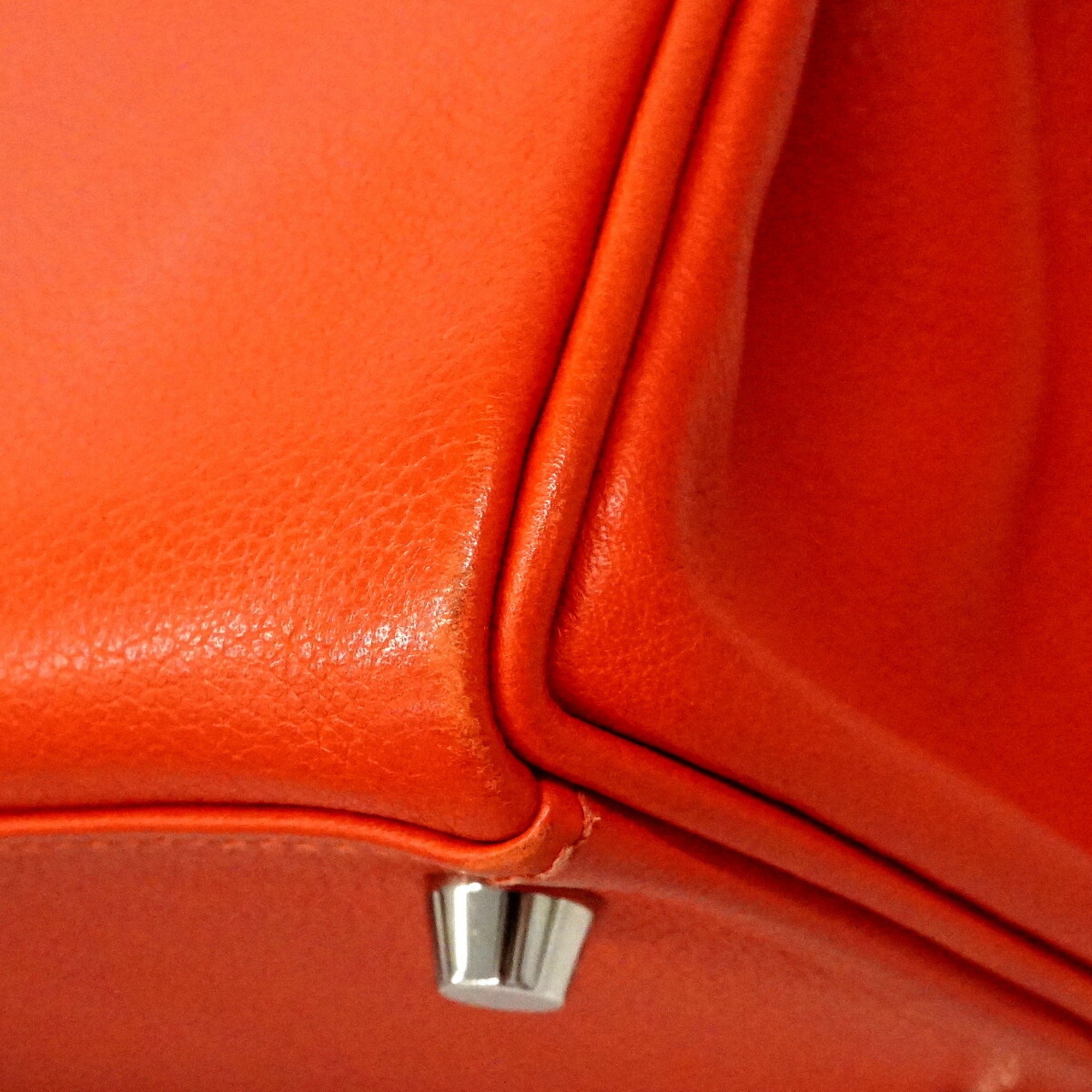 Hermes Red Color Handbag (Pre-Owned)