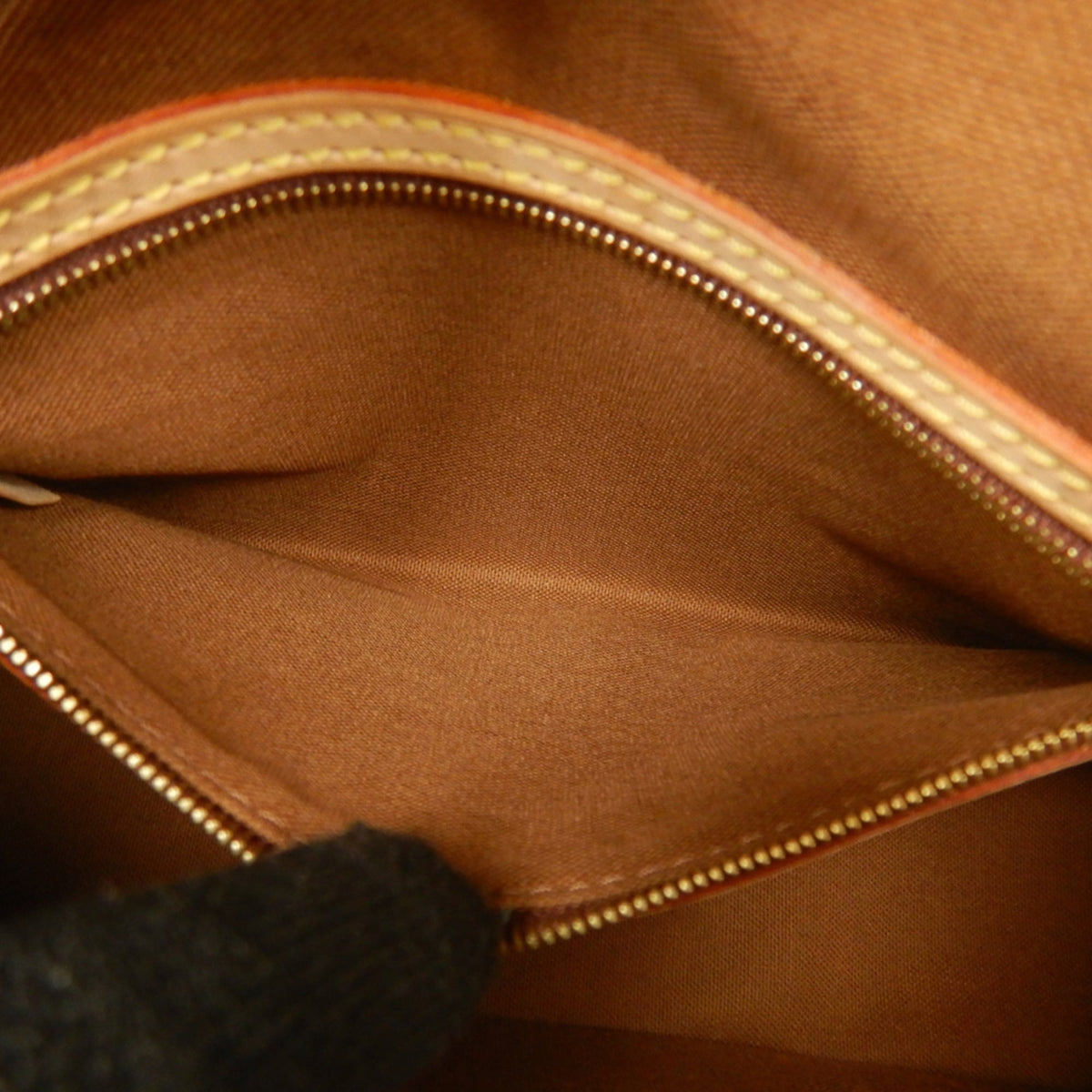 Louis Vuitton Brown Monogram Canvas Shoulder Bag (Pre-Owned)