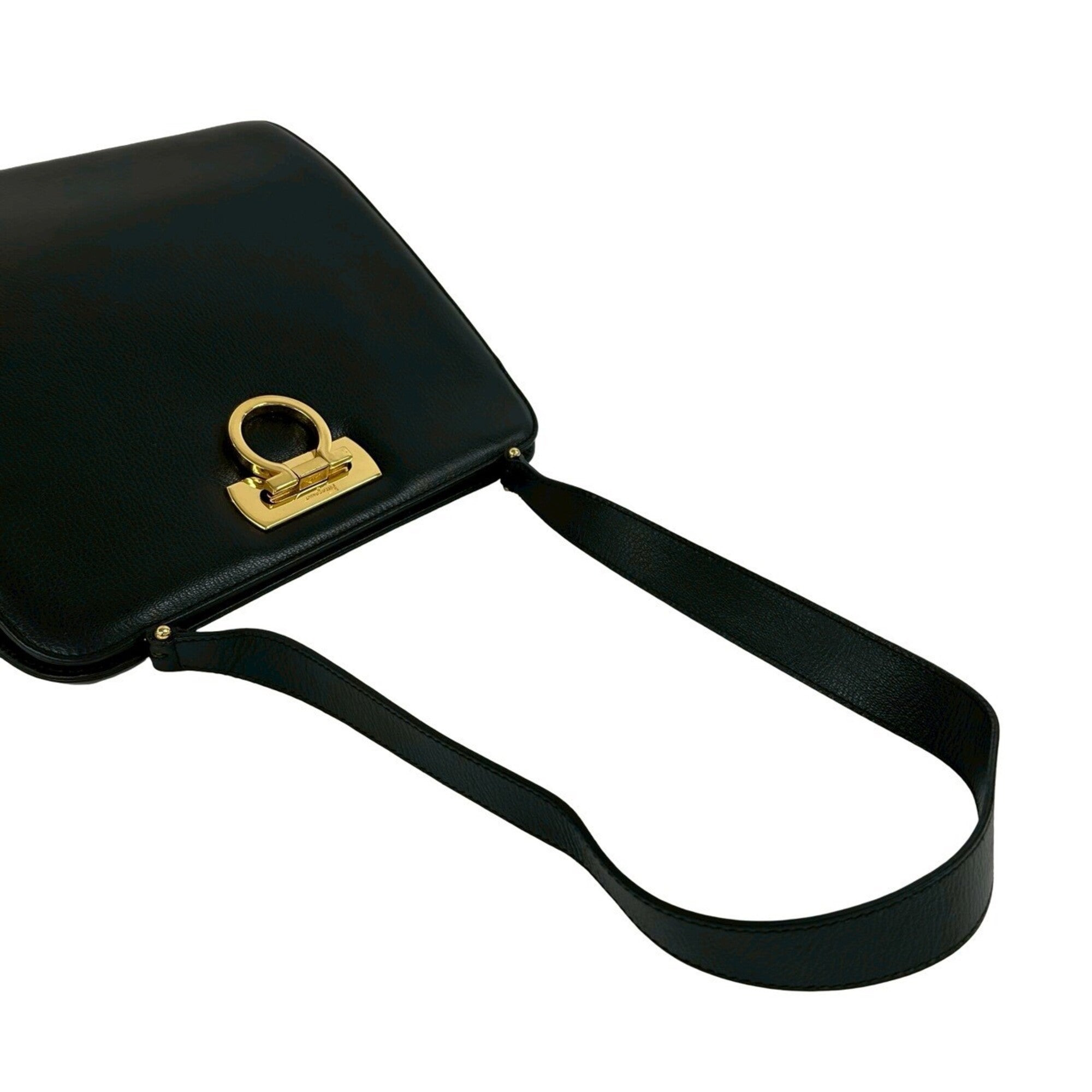 Salvatore Ferragamo Black Leather Shoulder Bag (Pre-Owned)