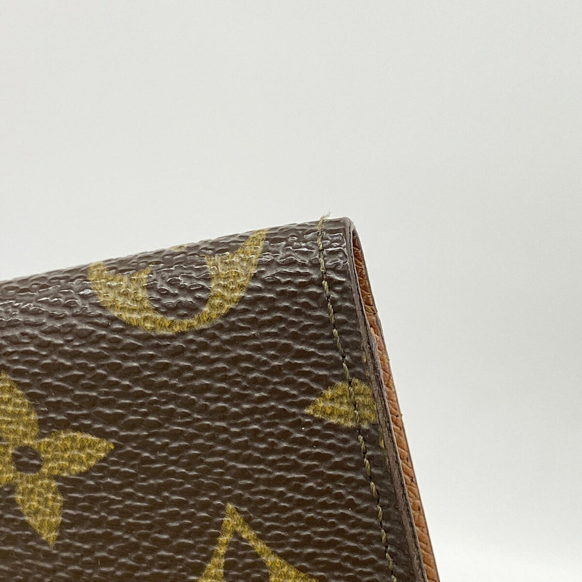 Louis Vuitton Brown (Pre-Owned)