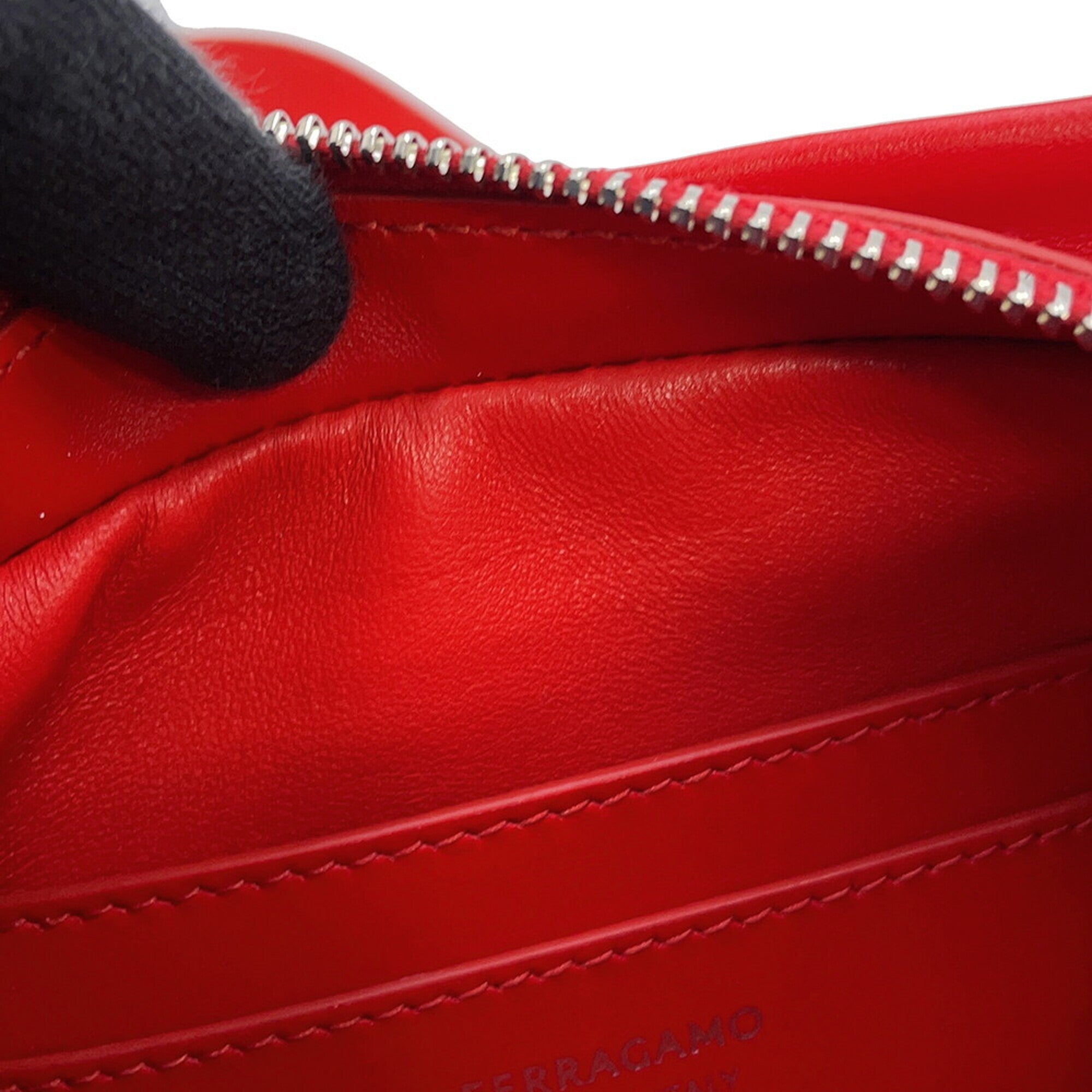 Salvatore Ferragamo Red Color Leather Handbag Shoulder Bag (Pre-Owned)