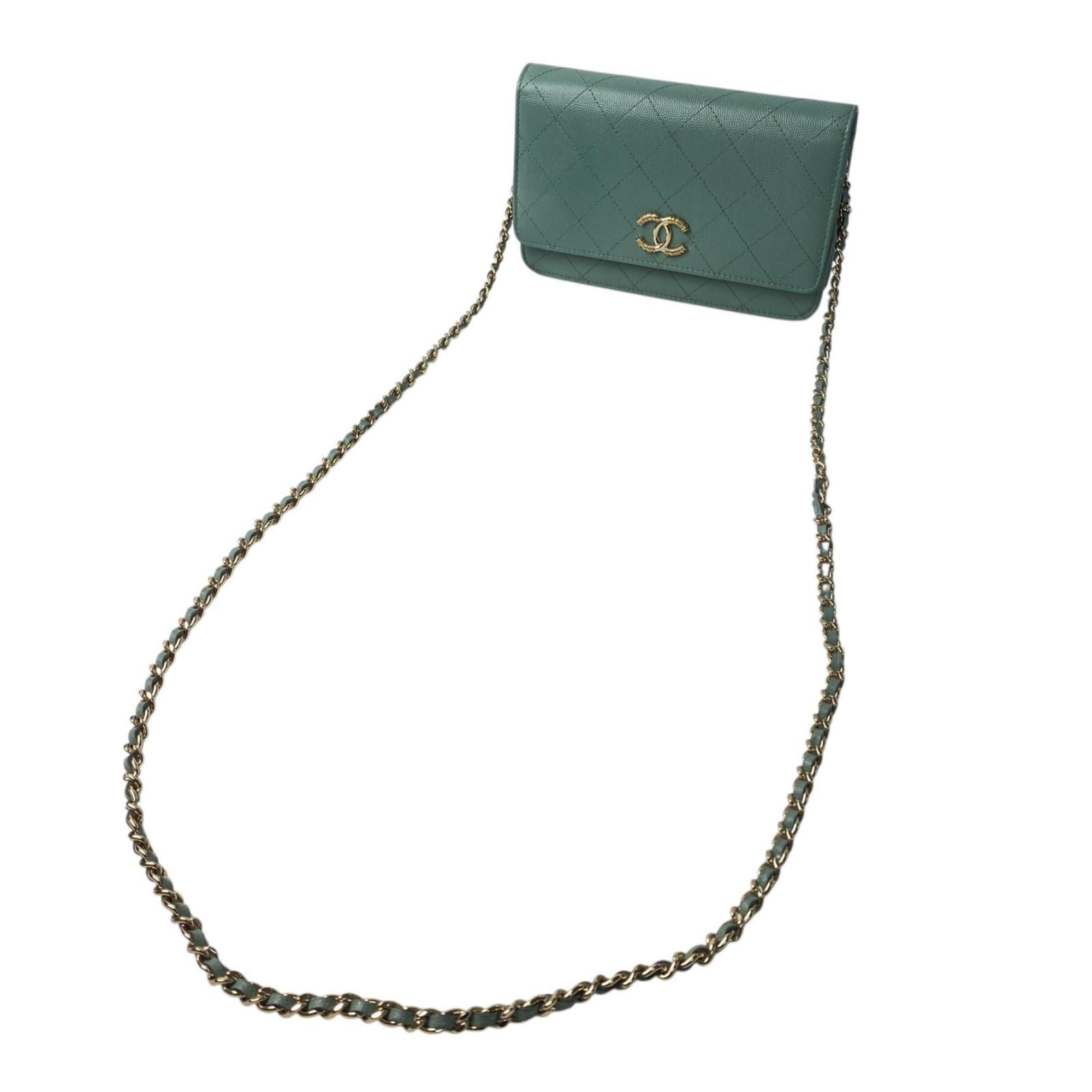 Chanel Green Grained Calfskin Shoulder Bag (Pre-Owned)