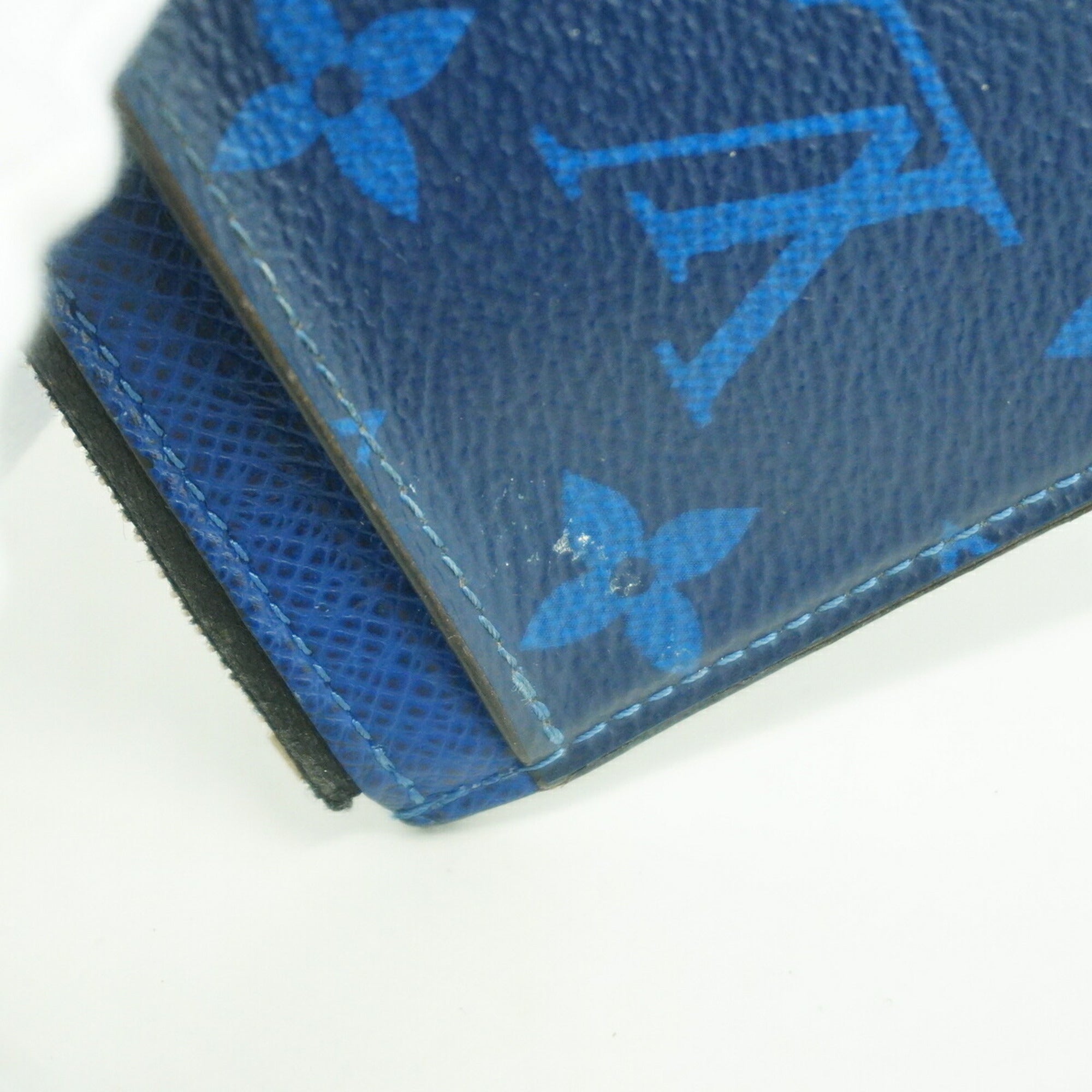 Louis Vuitton Cobalt Coin Purse/Coin Case (Pre-Owned)