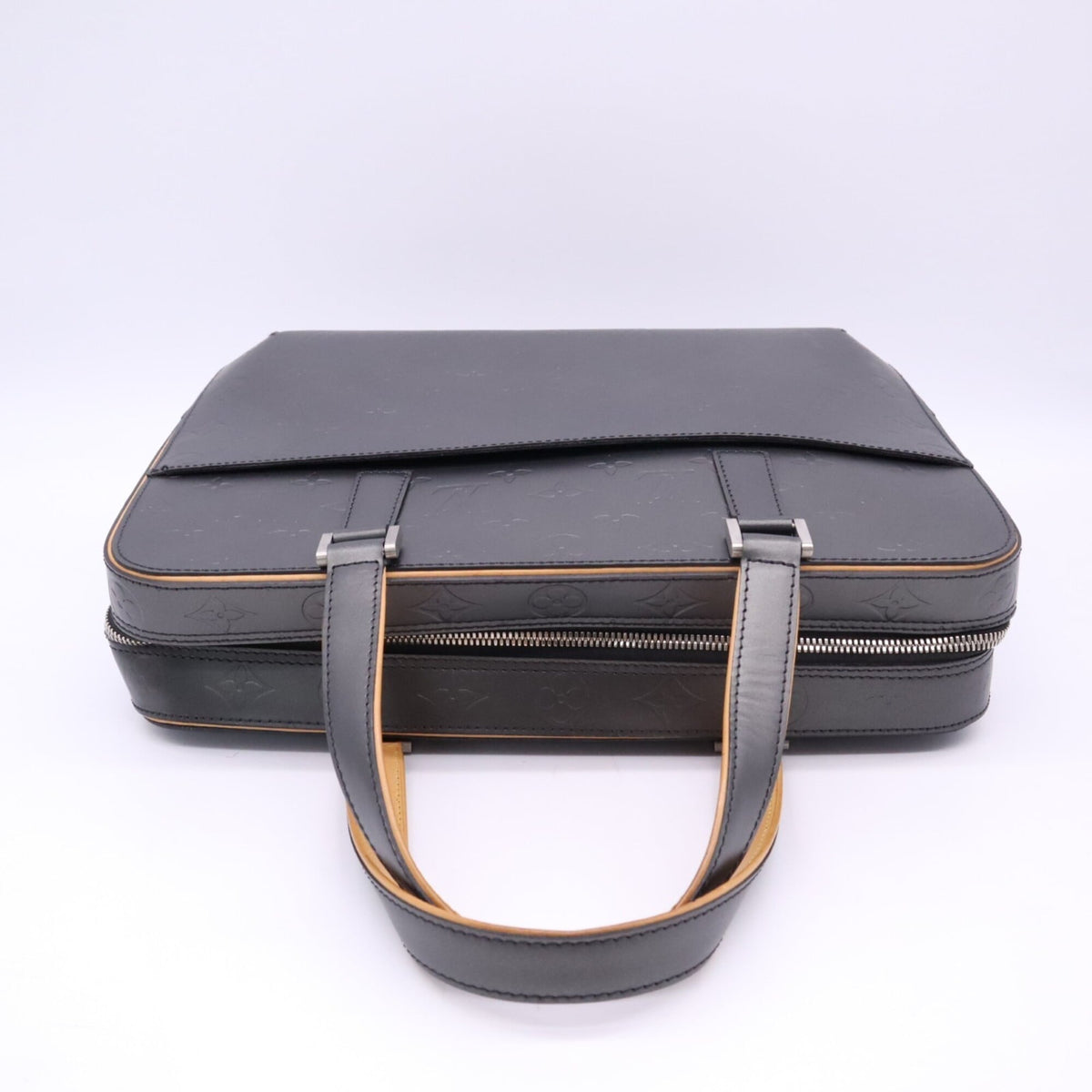 Louis Vuitton Gray Leather Handbag (Pre-Owned)