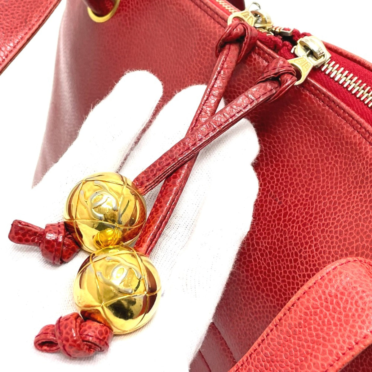 Chanel Red Leather Shoulder Bag (Pre-Owned)