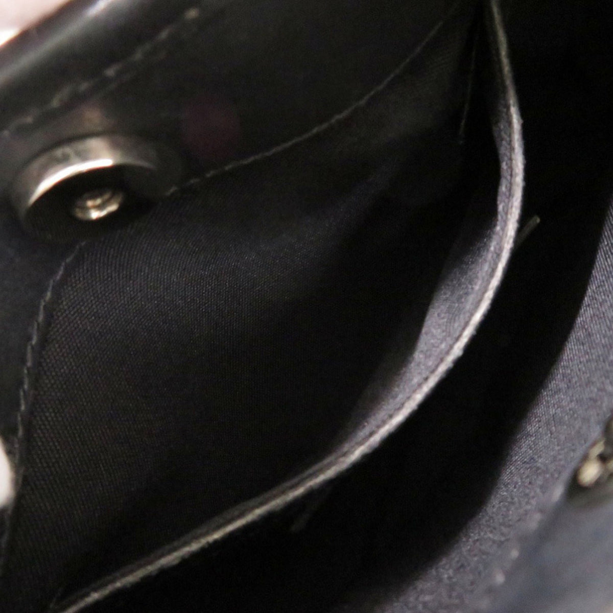 Coach Black Nylon Handbag (Pre-Owned)