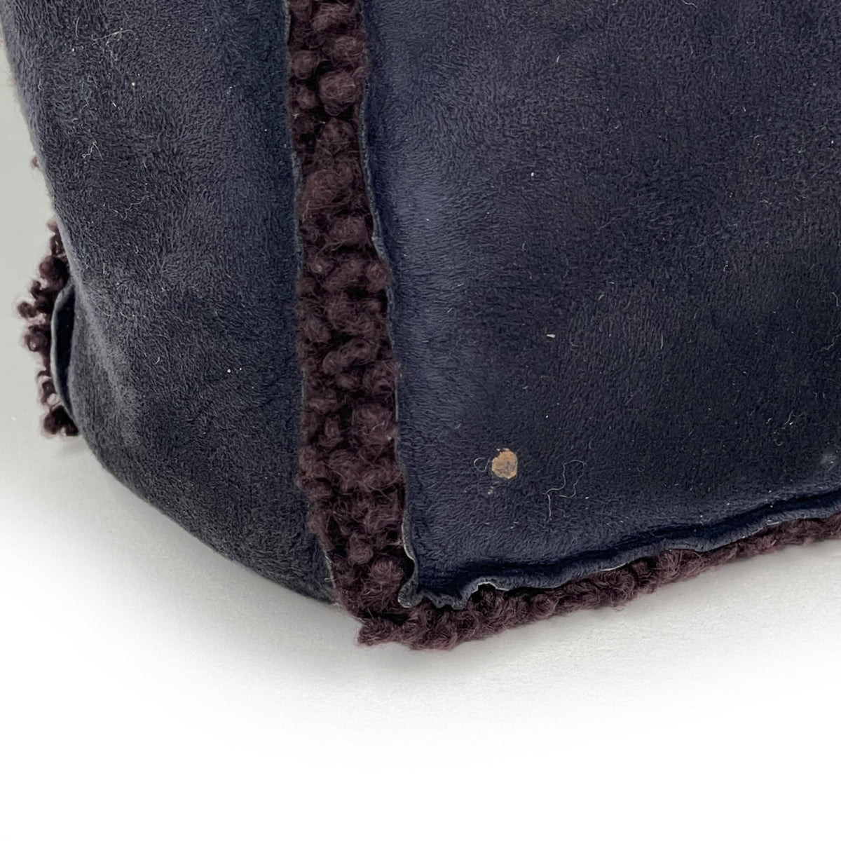 Chanel Navy Leather Handbag (Pre-Owned)