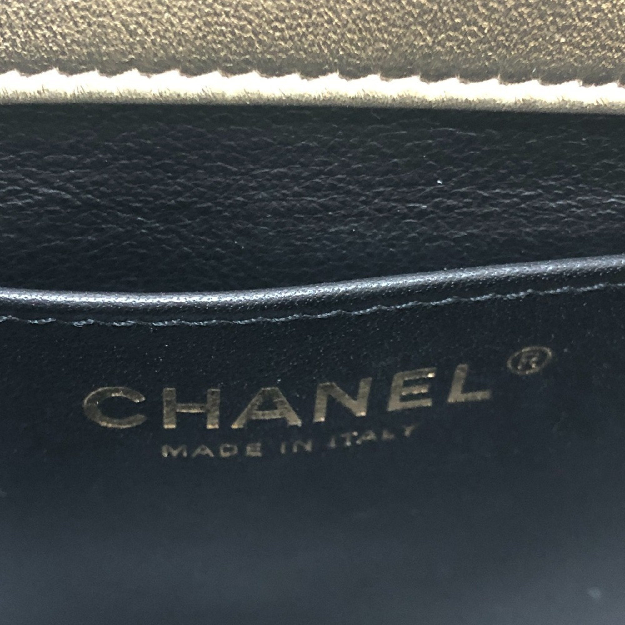 Chanel Matelasse Gold Leather Handbag Shoulder Bag (Pre-Owned)