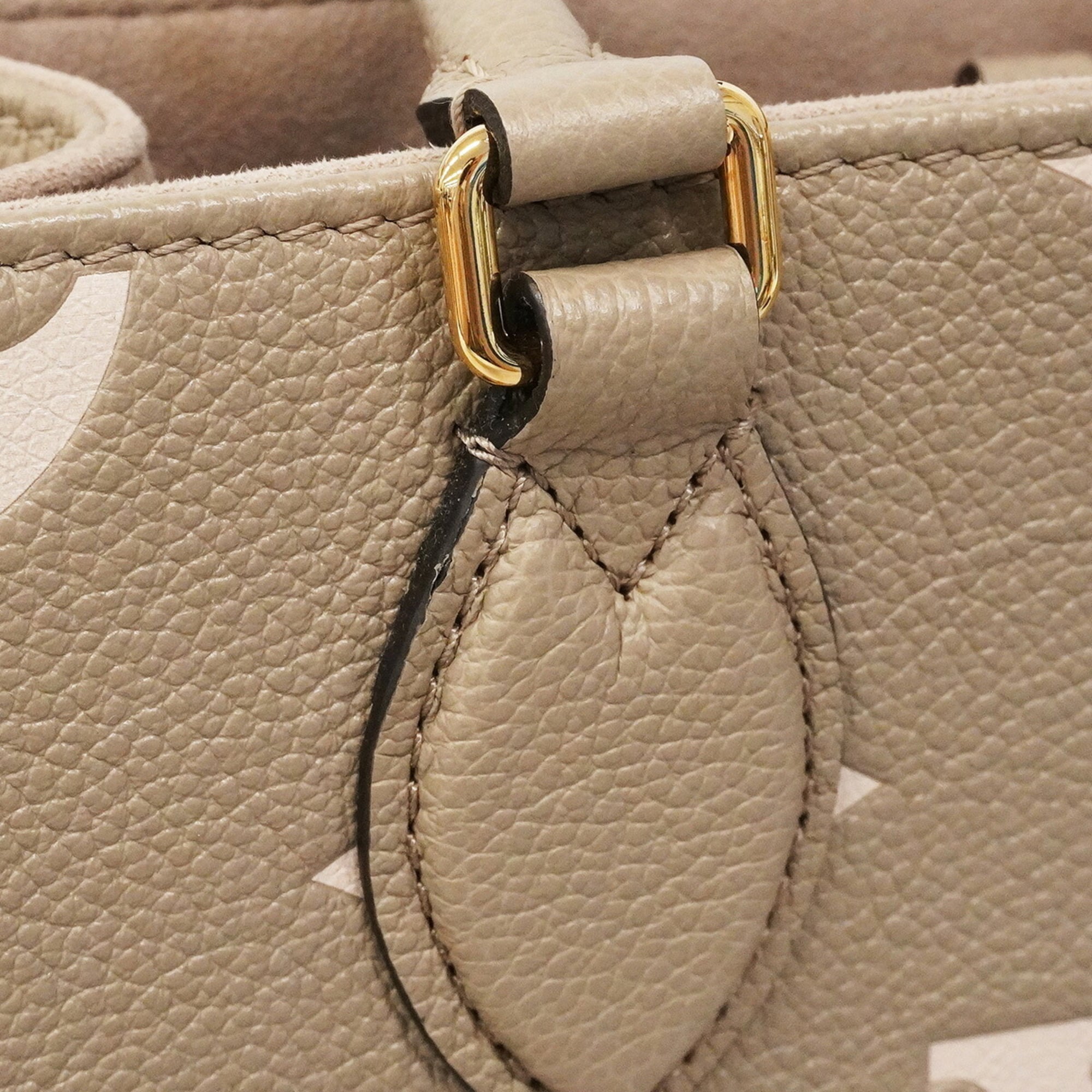 Louis Vuitton Cream Tourterelle Handbag (Pre-Owned)