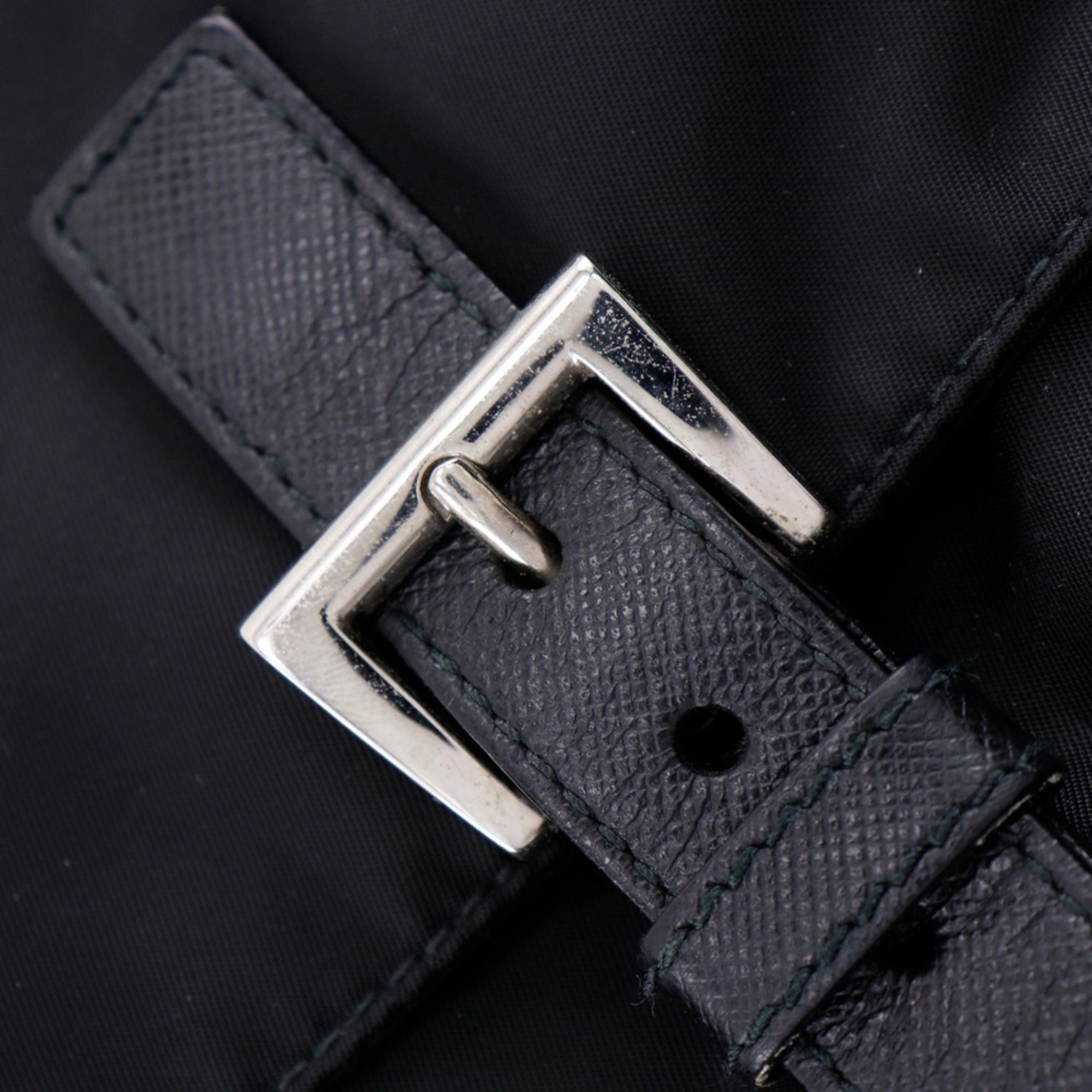 Prada Black Nylon Messenger Bag Shoulder Bag (Pre-Owned)