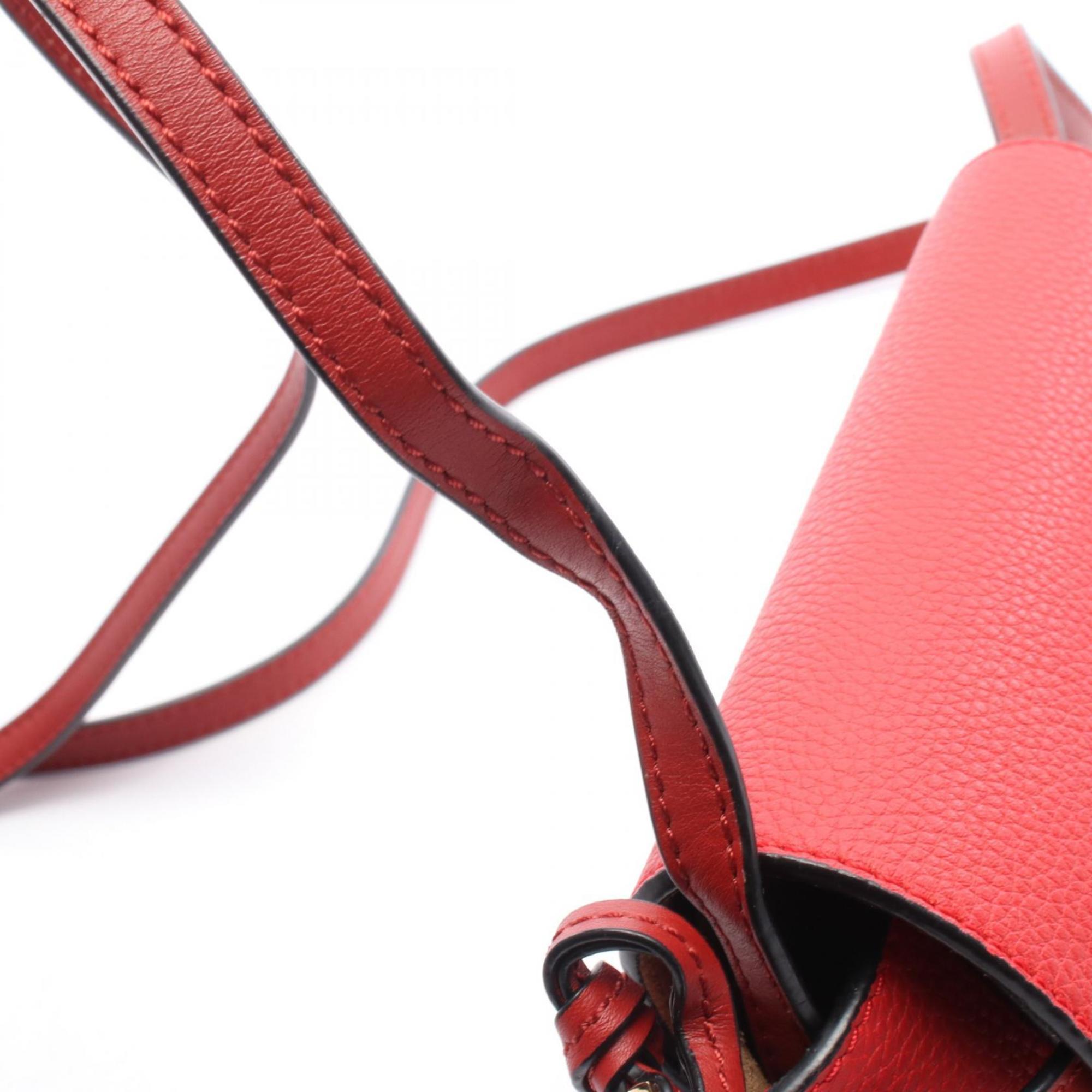 Loewe Red Color Leather Shoulder Bag (Pre-Owned)