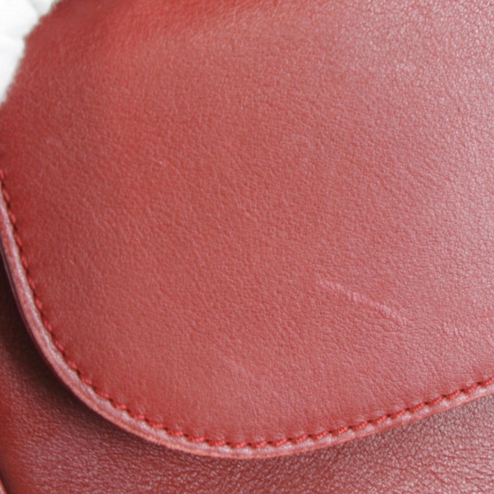 Loewe Red Color Leather Shoulder Bag (Pre-Owned)