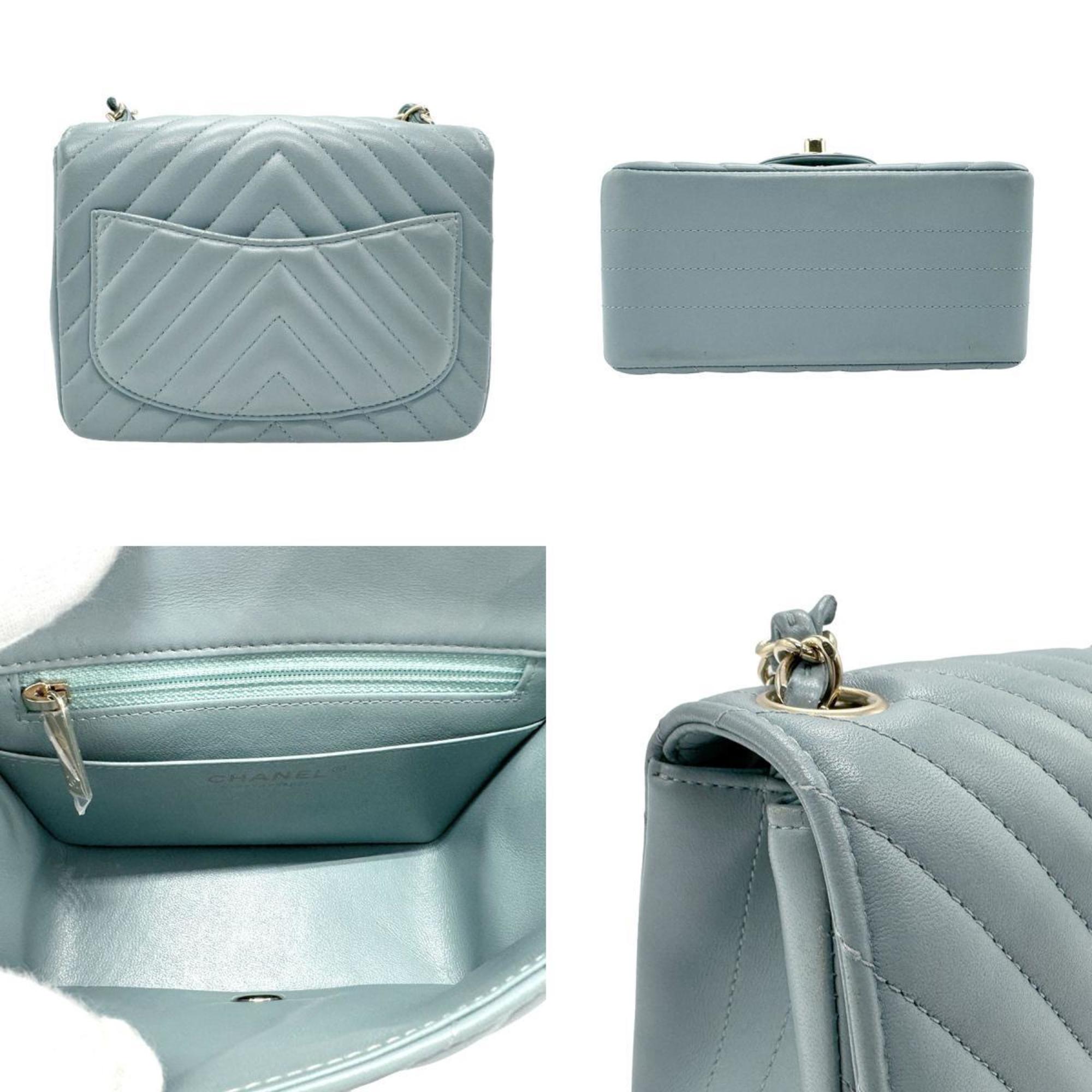 Chanel Blue Shoulder Bag (Pre-Owned)