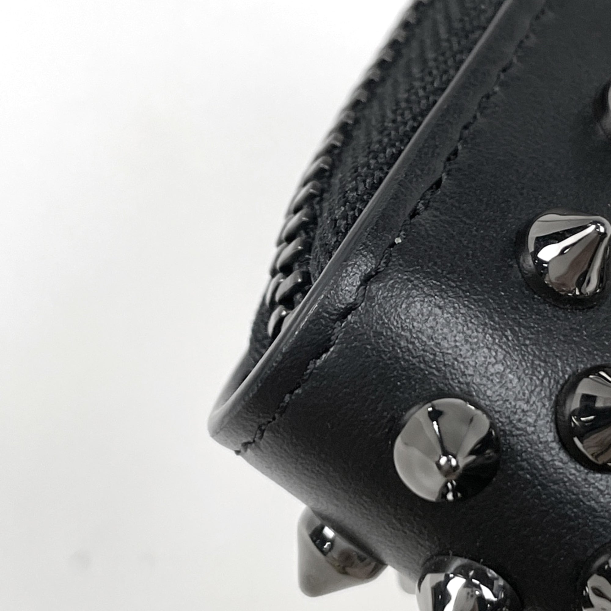 Christian Louboutin Black Leather Long Wallet (Bi-Fold) (Pre-Owned)