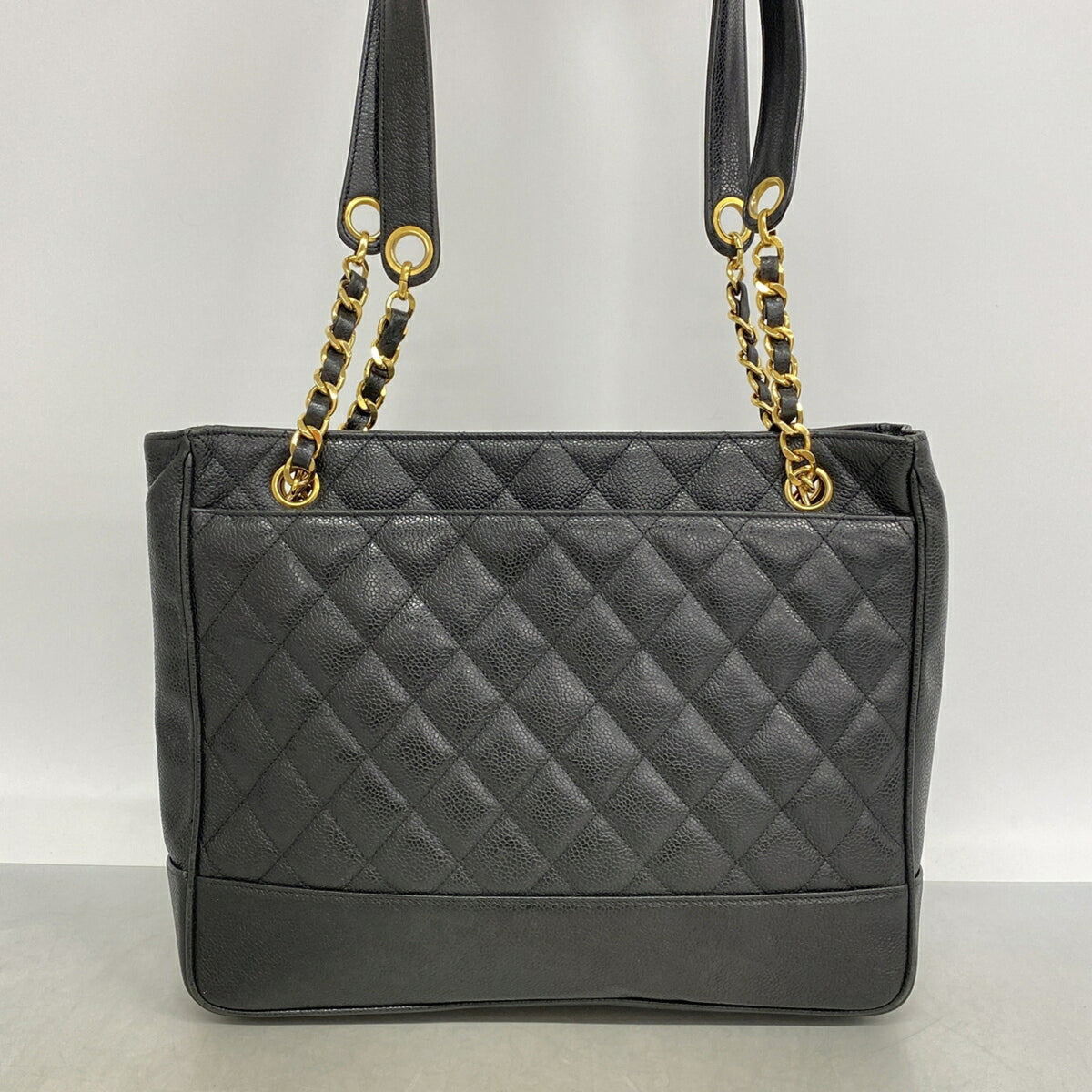 Chanel Black Grained Calfskin Shoulder Bag (Pre-Owned)