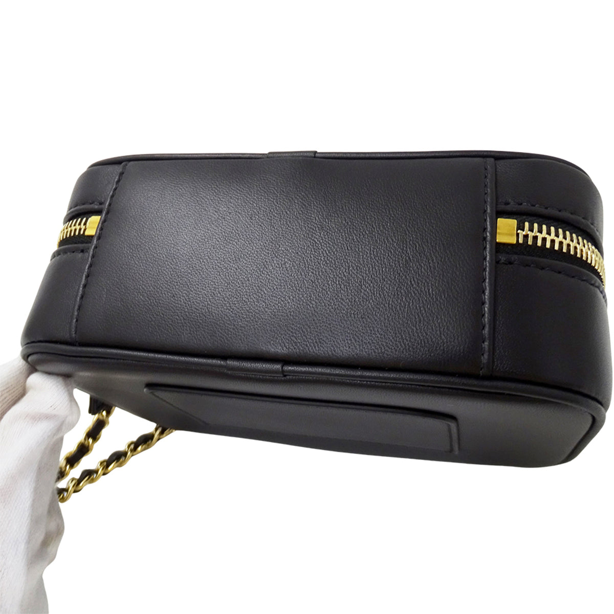 Chanel Black Leather Handbag Shoulder Bag (Pre-Owned)