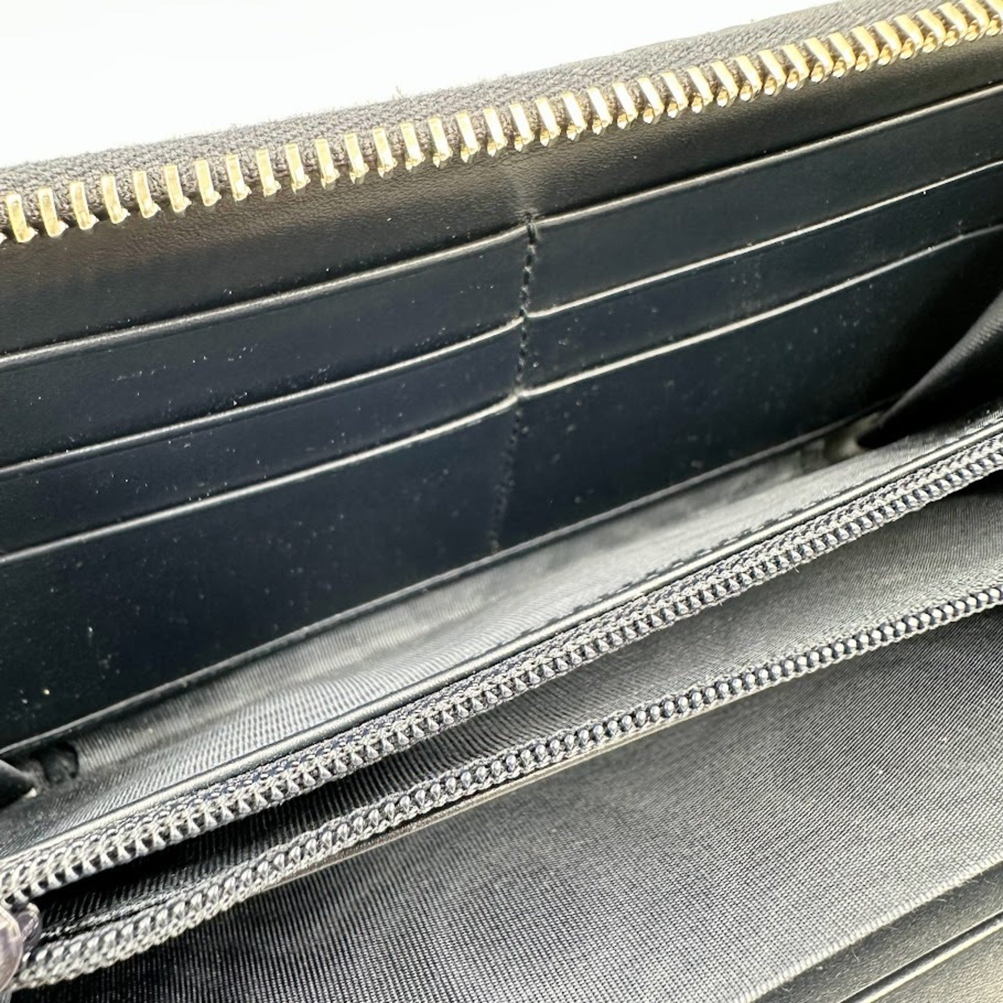 Gucci Black Leather Long Wallet (Bi-Fold) (Pre-Owned)