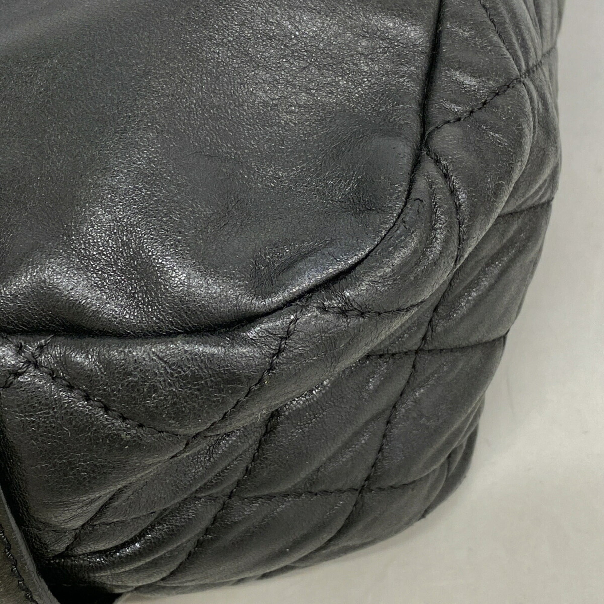 Chanel Black Leather Tote Bag (Pre-Owned)