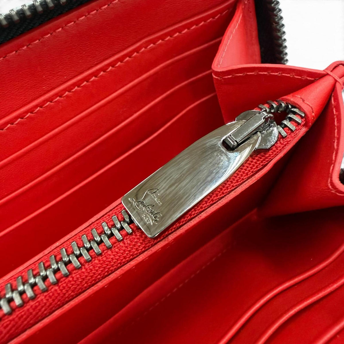 Christian Louboutin Black Leather Long Wallet (Bi-Fold) (Pre-Owned)