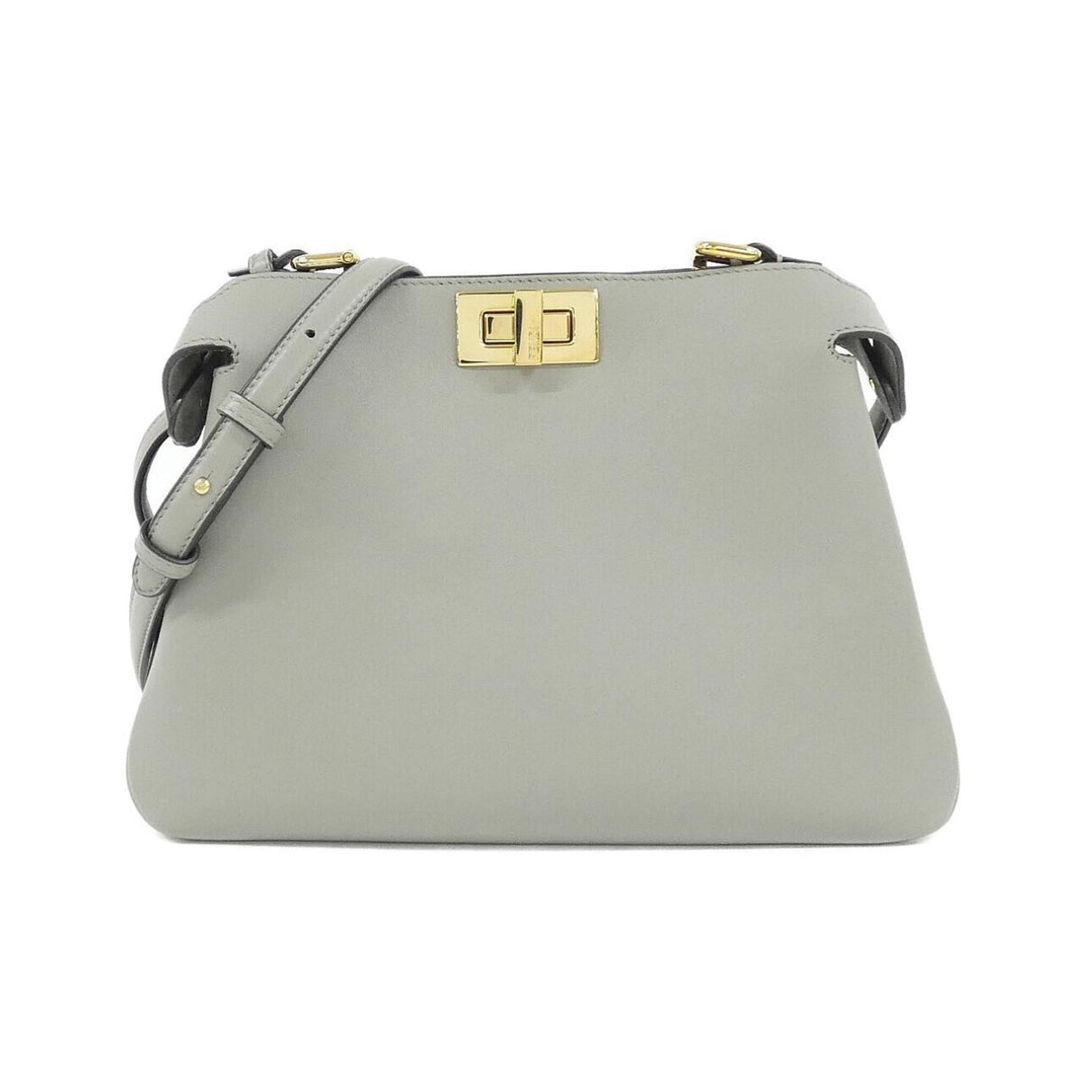 Fendi Green Leather Shoulder Bag (Pre-Owned)
