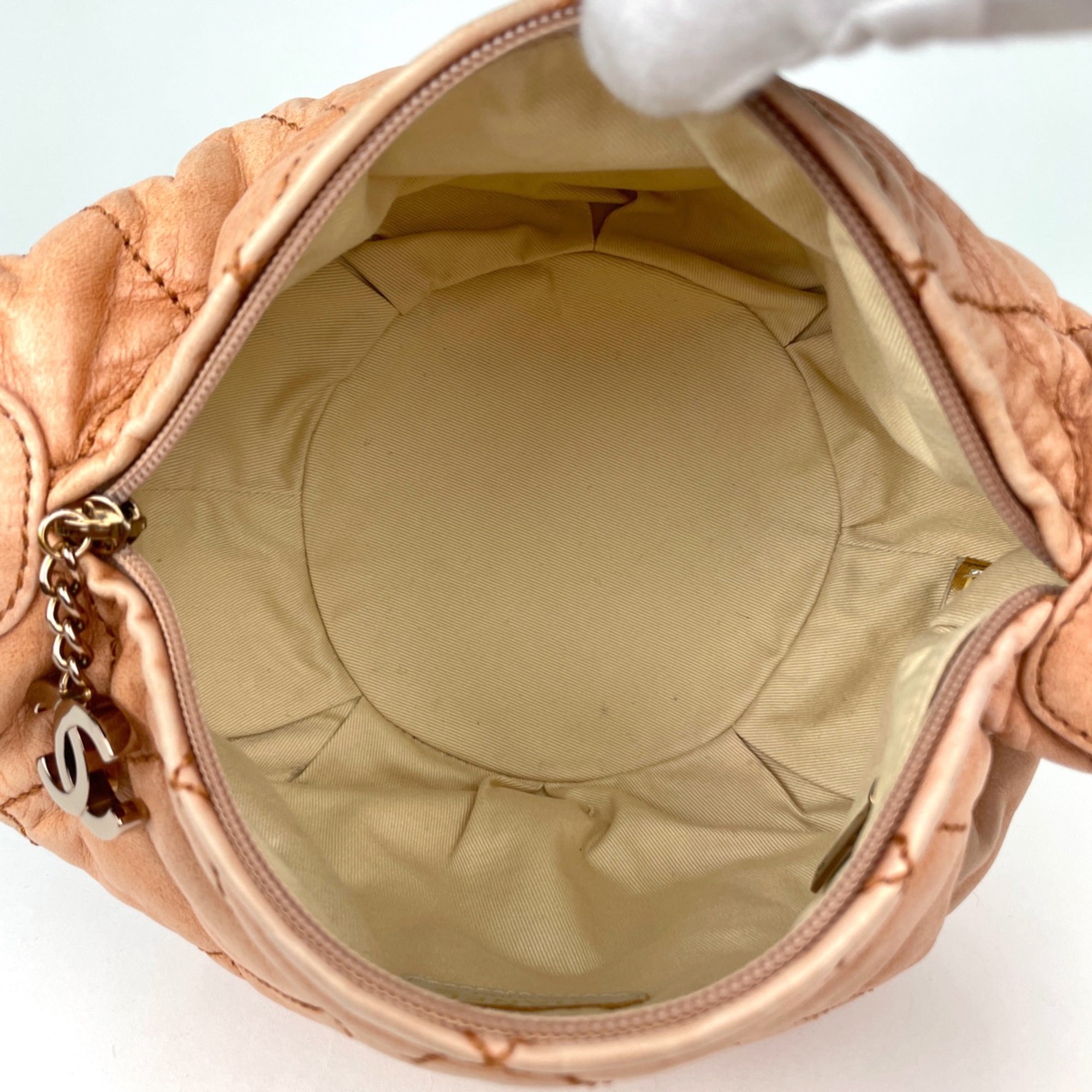 Chanel Pale Orange Leather Shoulder Bag (Pre-Owned)