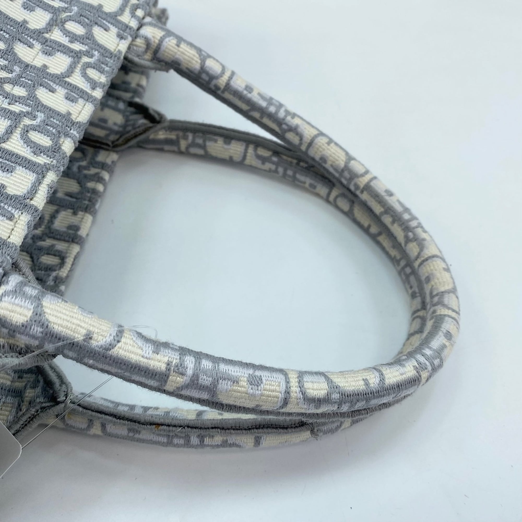 Christian Dior White Tote Bag (Pre-Owned)