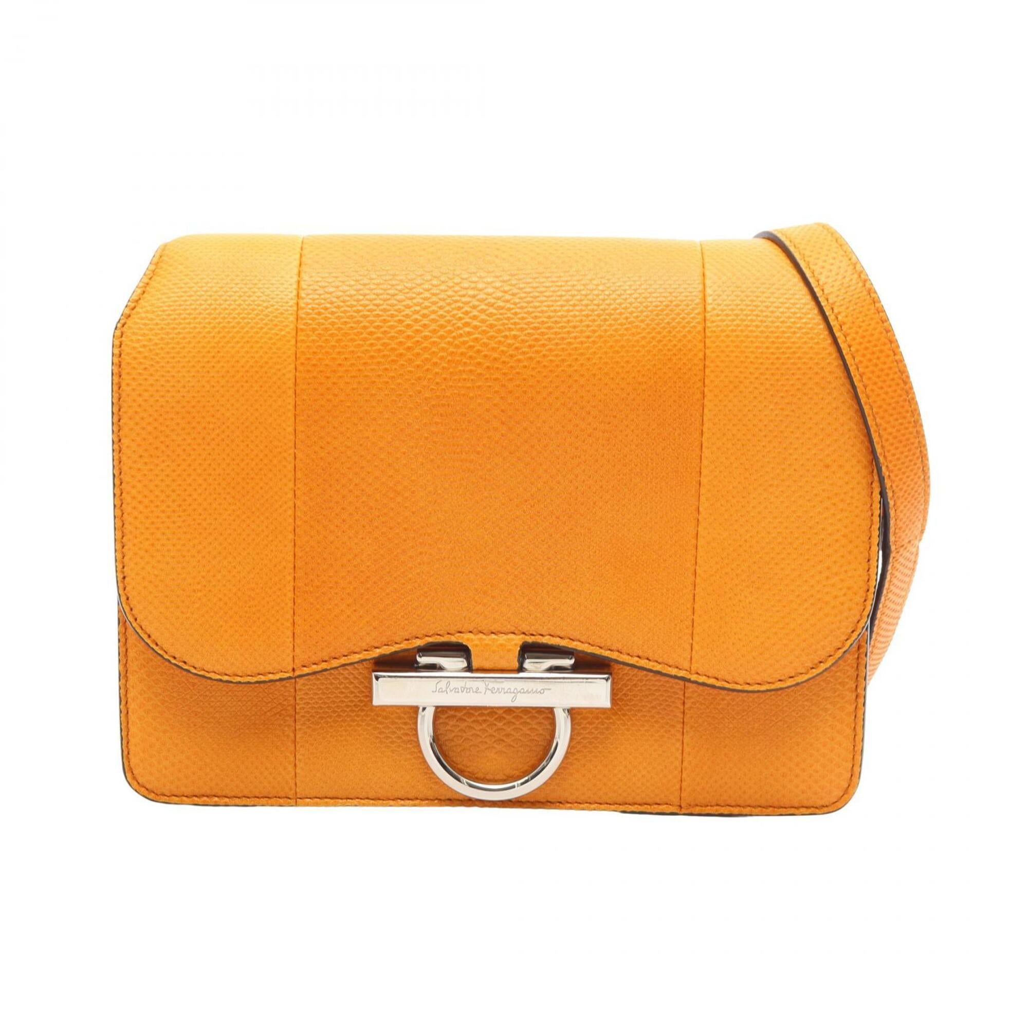 Salvatore Ferragamo Orange Leather Shoulder Bag (Pre-Owned)