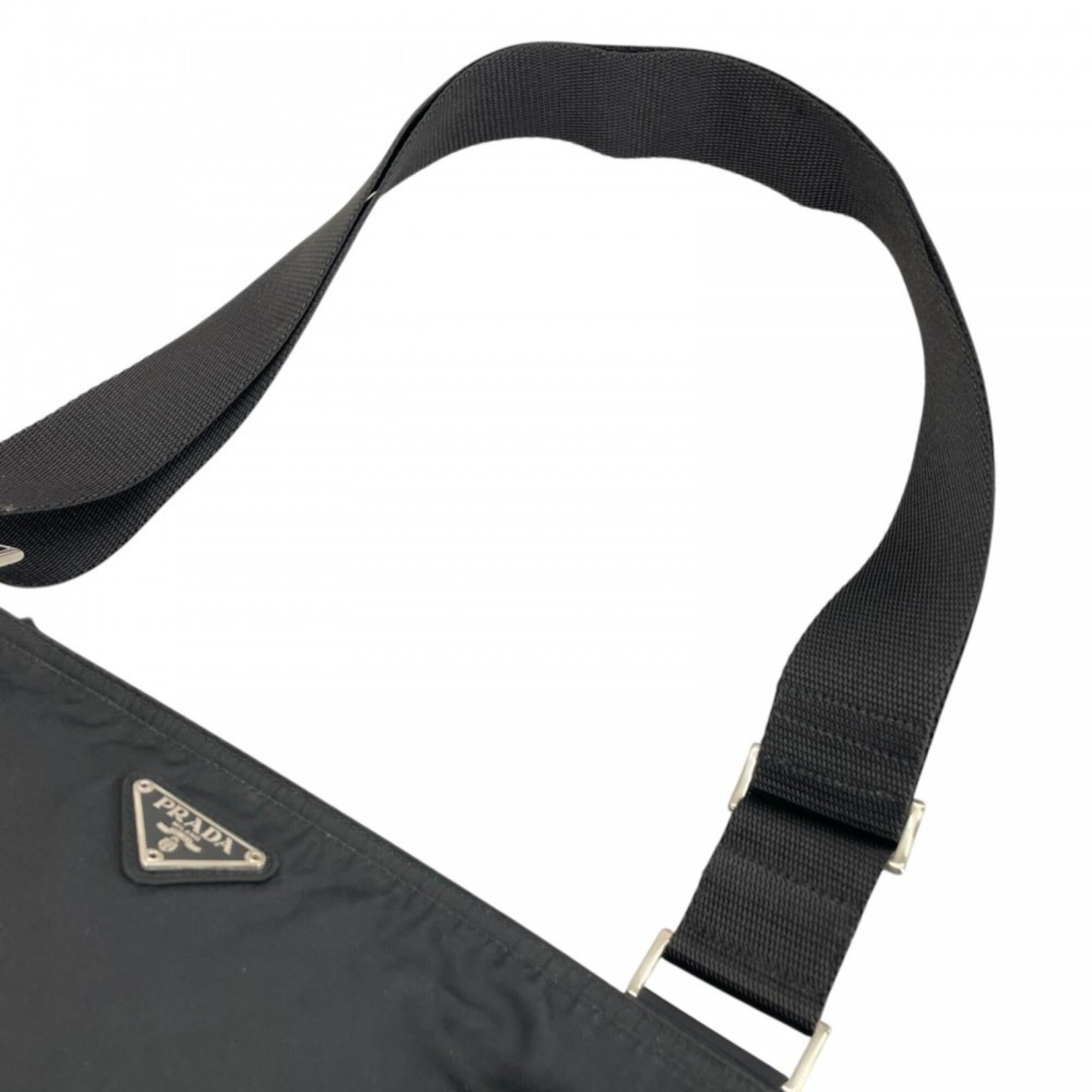 Prada Black Nylon Shoulder Bag (Pre-Owned)