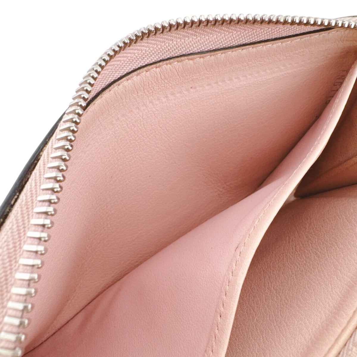 Louis Vuitton Mahina Beige Pink Mahina Leather Long Wallet (Bi-Fold) (Pre-Owned)