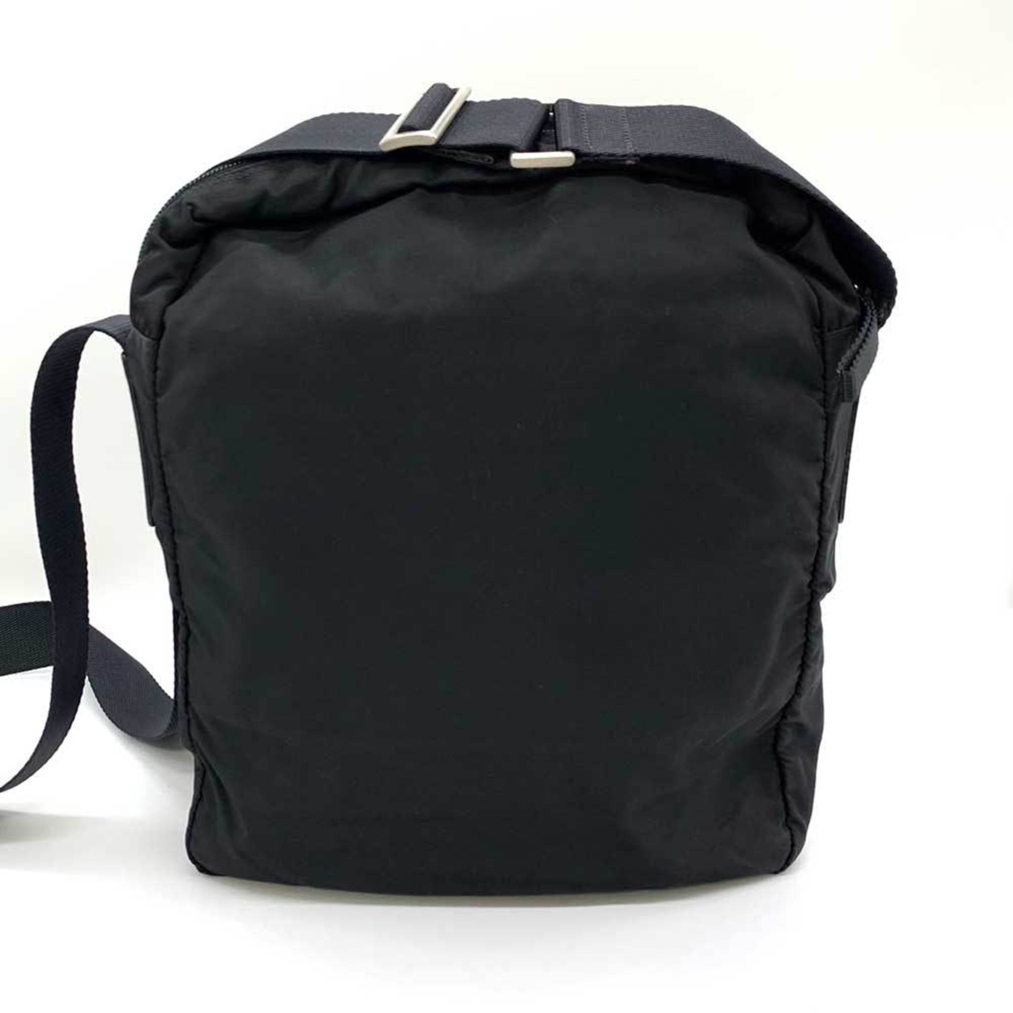 Prada Black Nylon Shoulder Bag (Pre-Owned)
