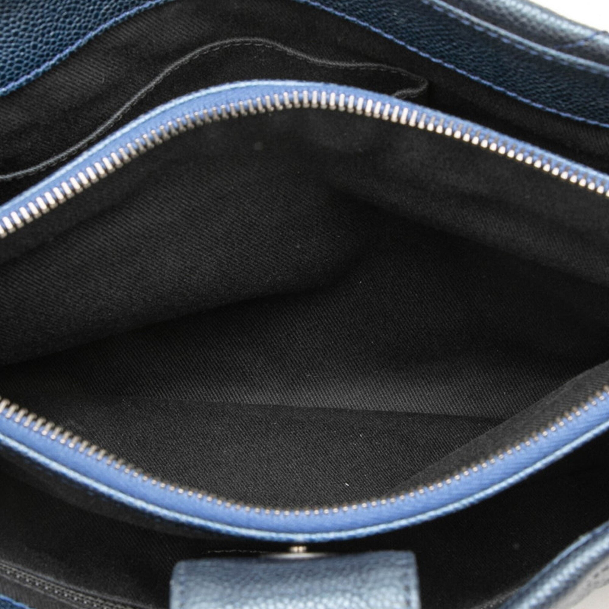 Chanel Blue Grained Calfskin Tote Bag (Pre-Owned)