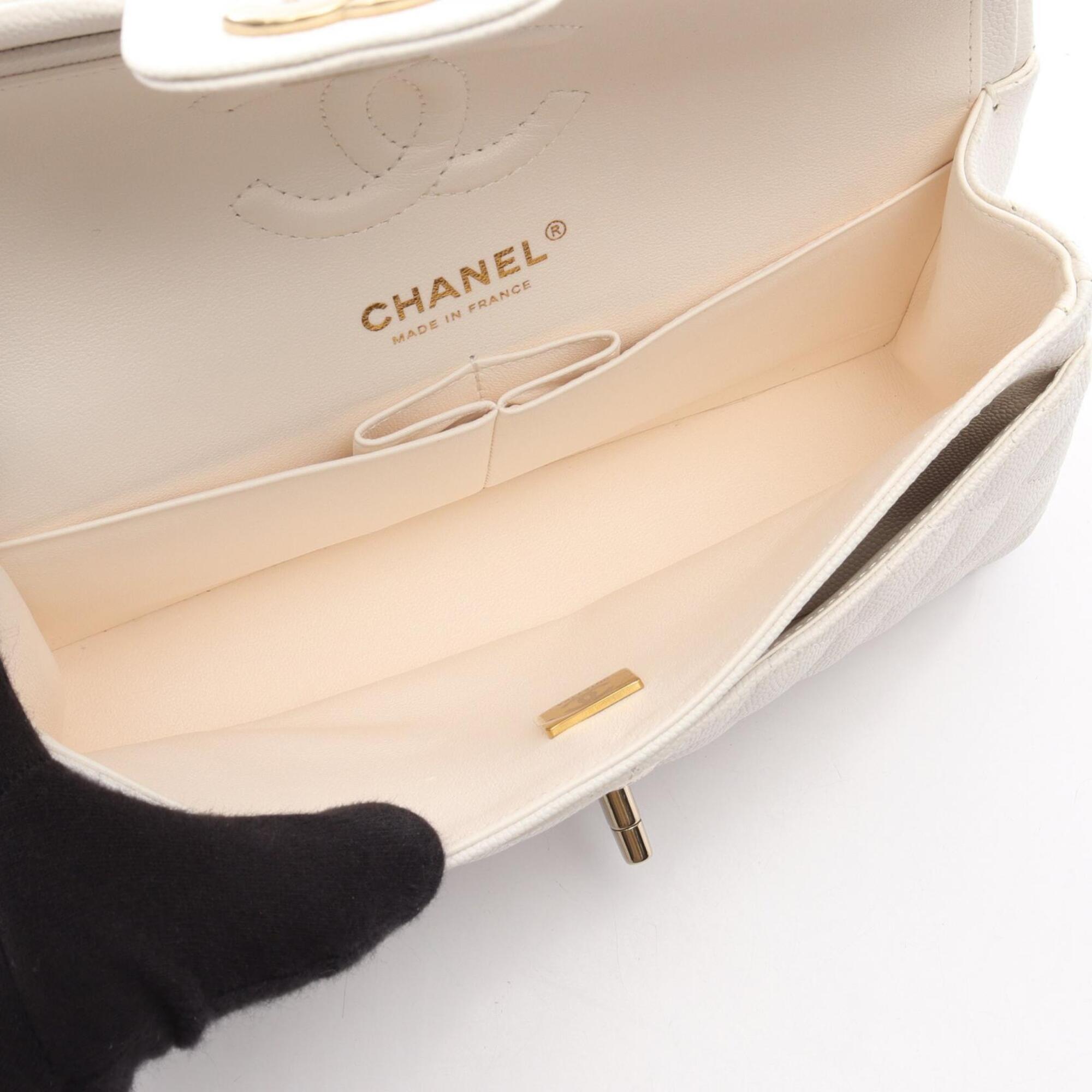 Chanel White Grained Calfskin Handbag Shoulder Bag (Pre-Owned)