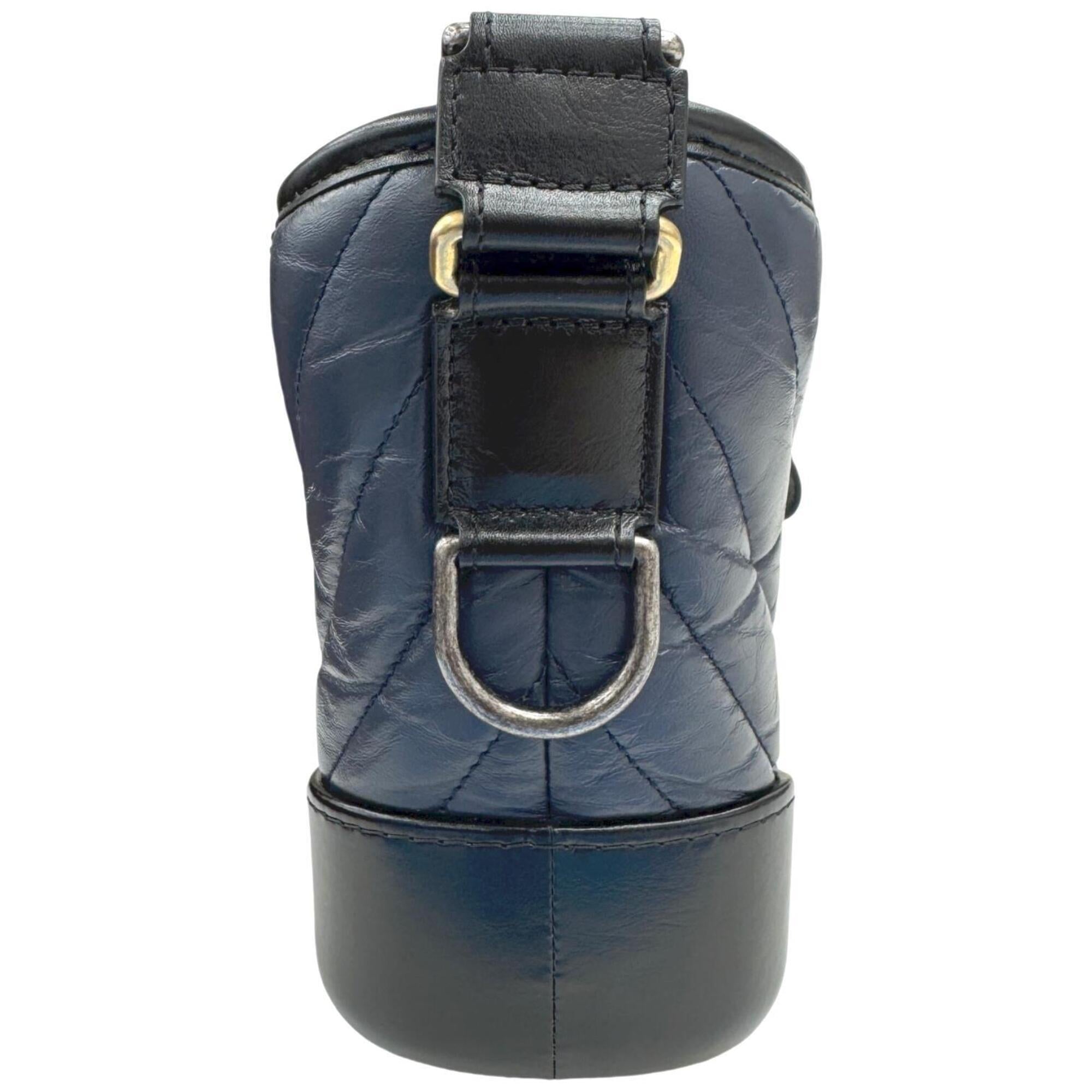 Chanel Black Navy Leather Shoulder Bag (Pre-Owned)