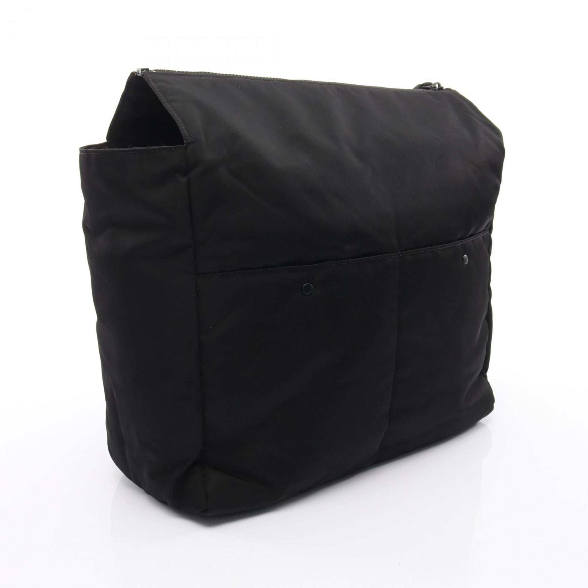 Bottega Veneta Black Nylon Clutch Bag (Pre-Owned)