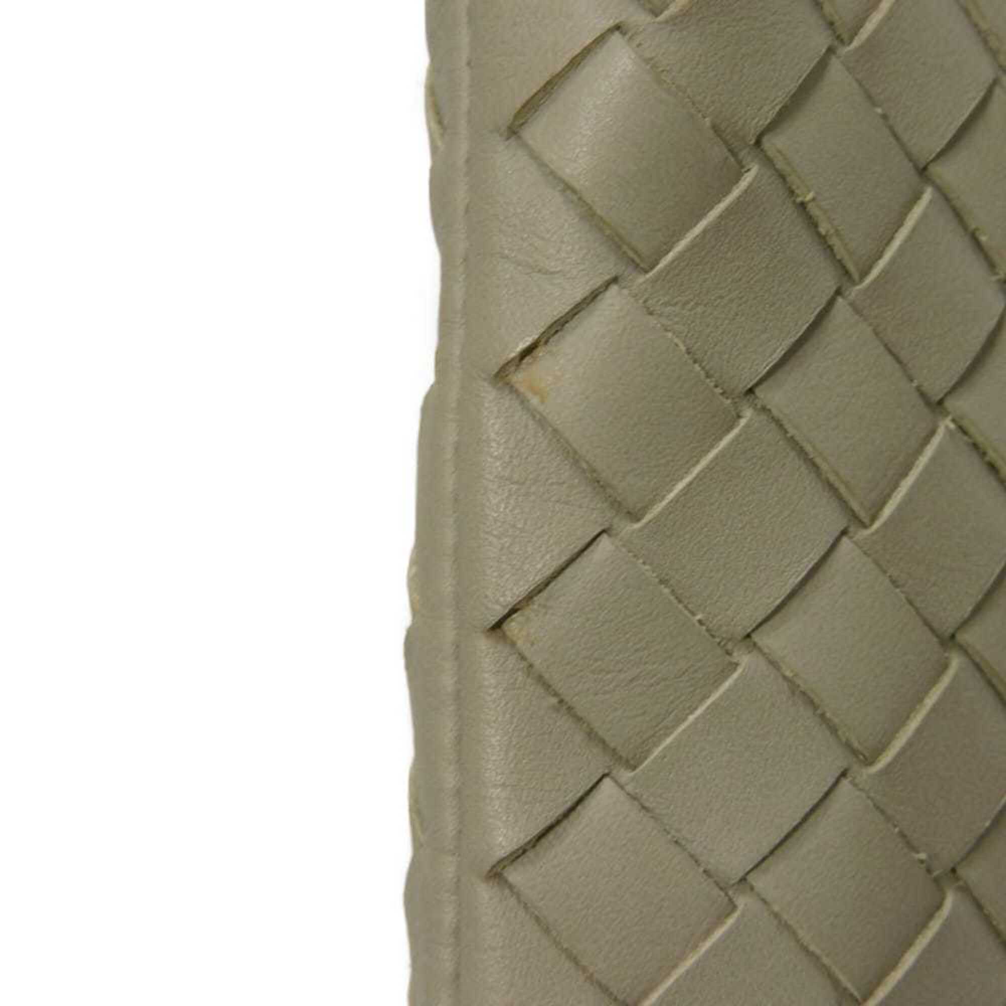 Bottega Veneta Gray Leather Clutch Bag (Pre-Owned)