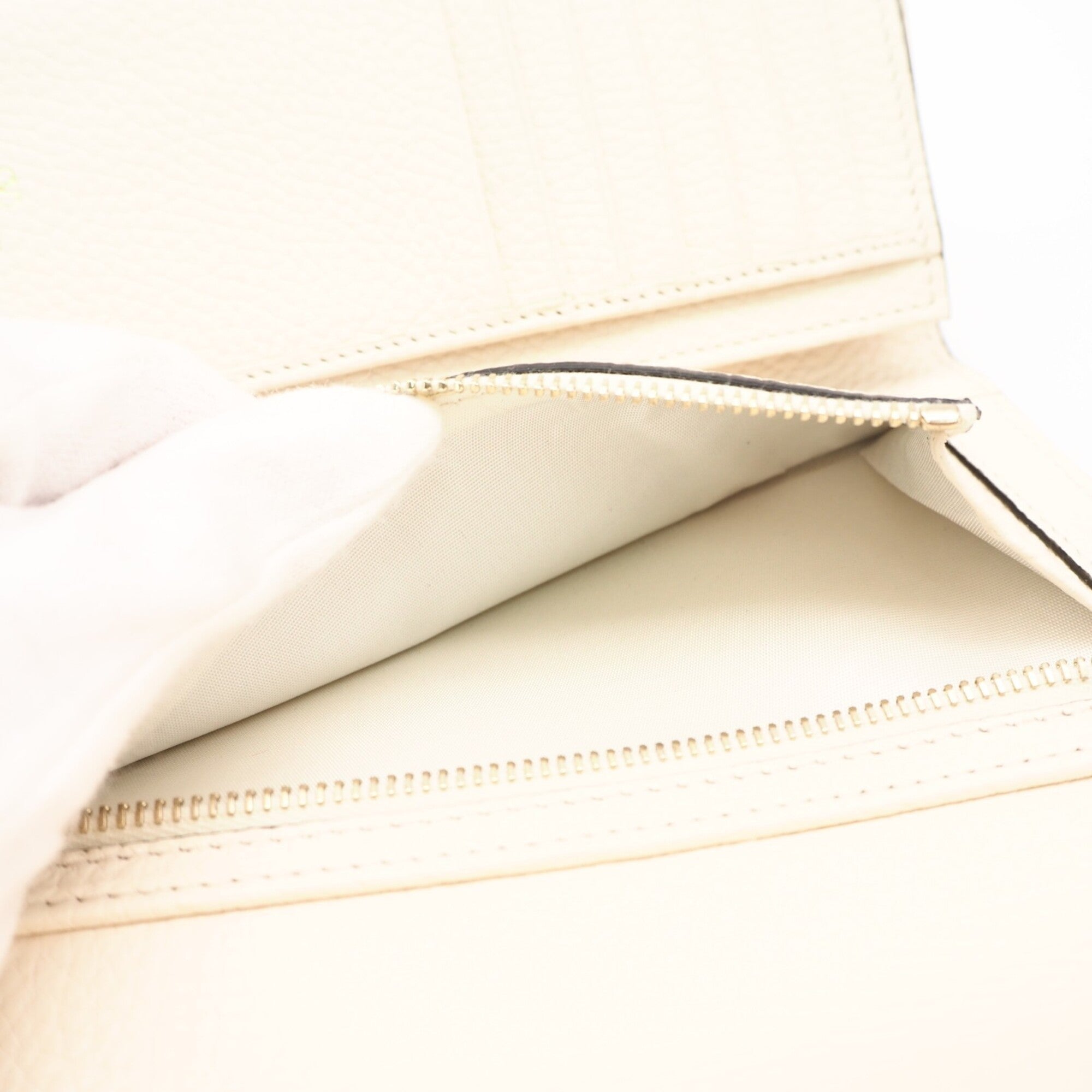 Valentino Ivory Leather Long Wallet (Bi-Fold) (Pre-Owned)