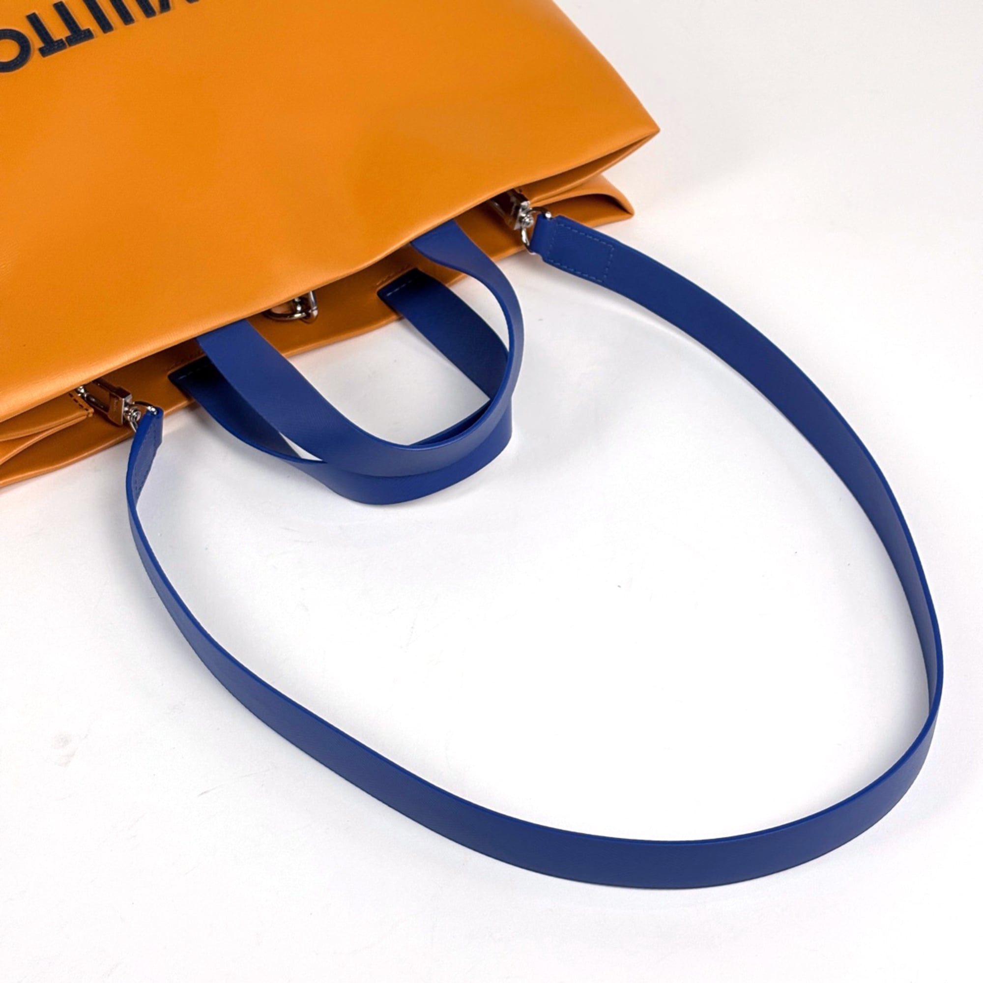 Louis Vuitton Saffron Leather Tote Bag (Pre-Owned)