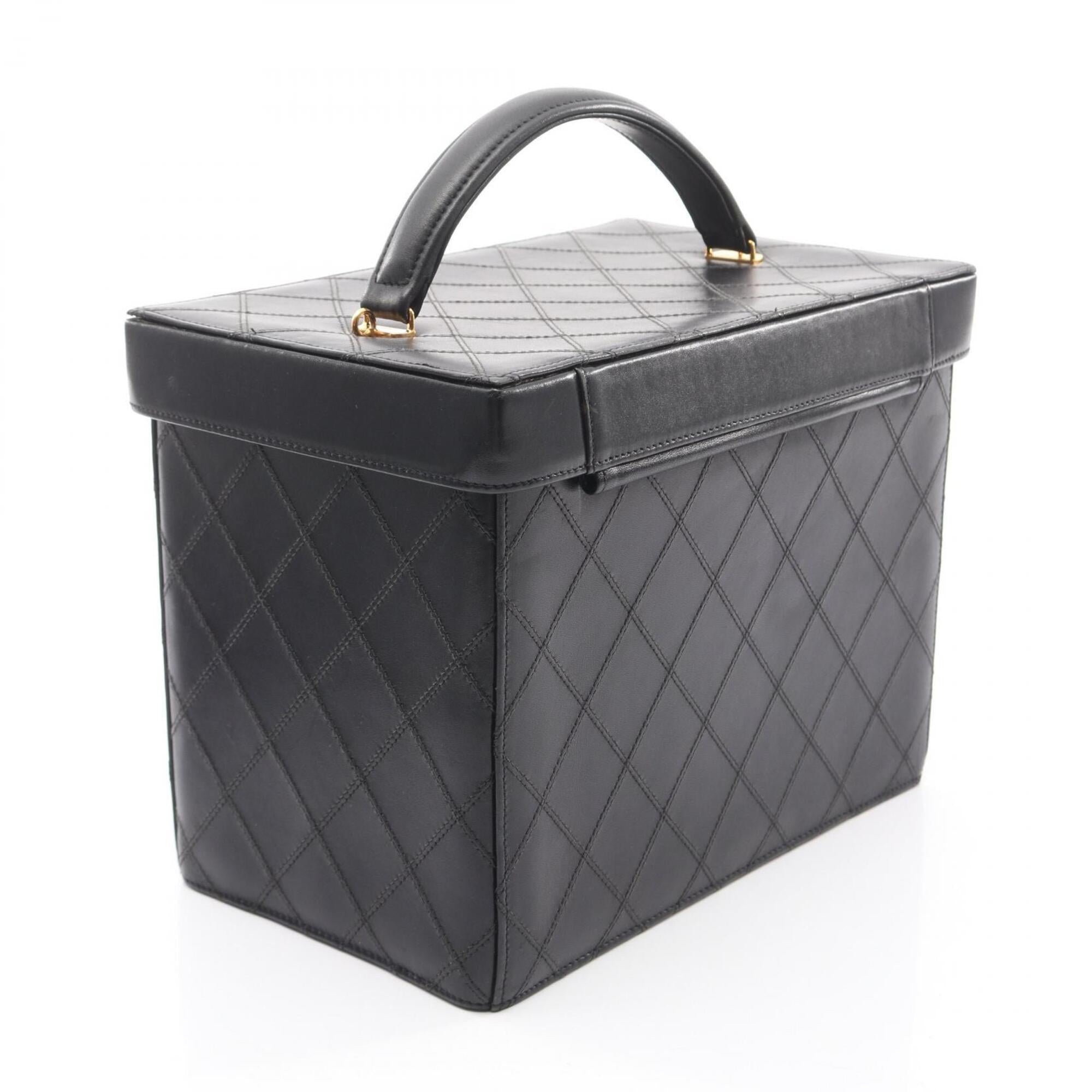 Chanel Black Leather Handbag (Pre-Owned)