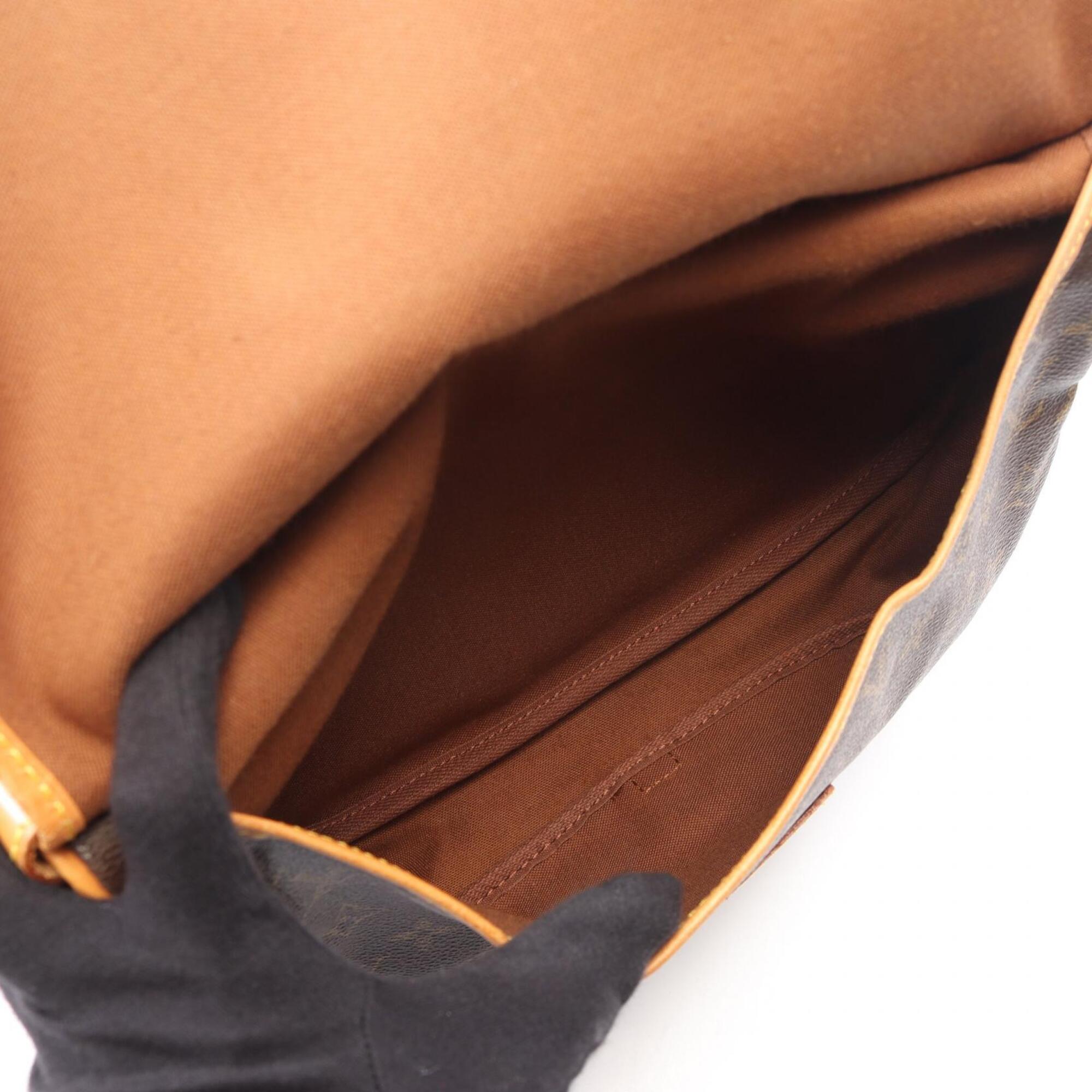 Louis Vuitton Brown Coated Canvas Leather Handbag Shoulder Bag (Pre-Owned)