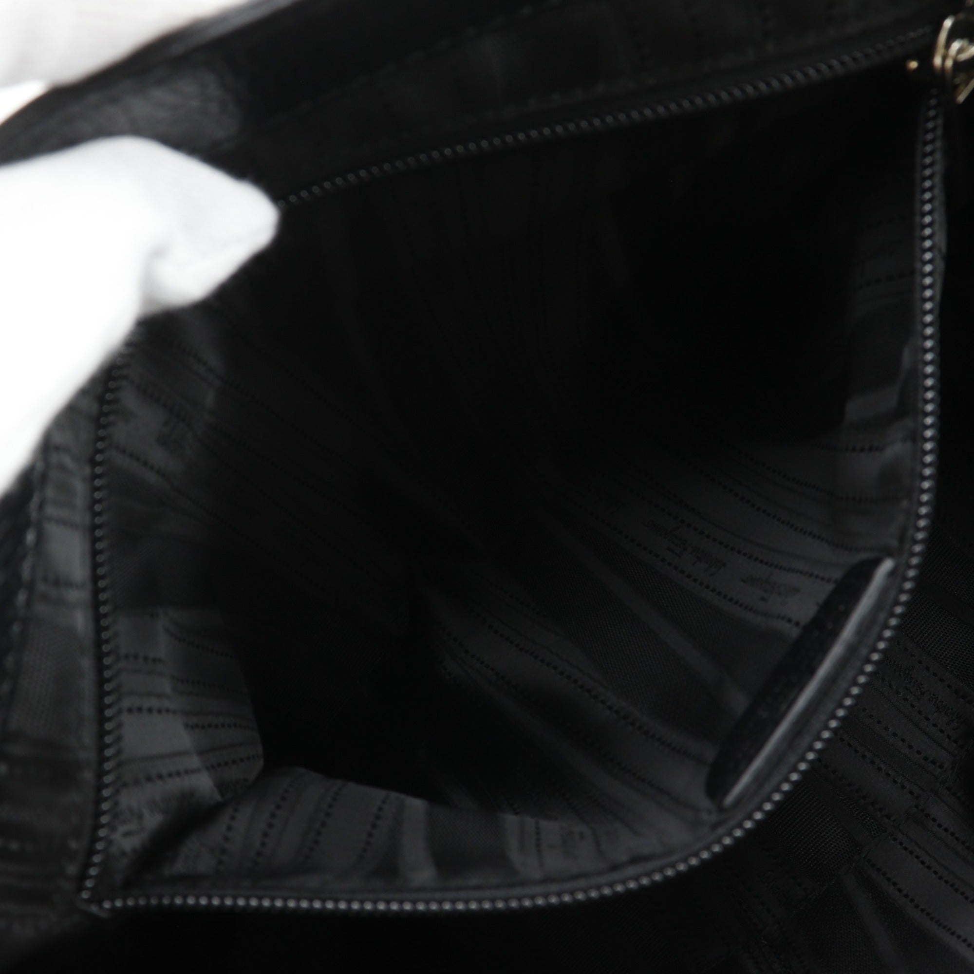 Salvatore Ferragamo Black Leather Tote Bag (Pre-Owned)