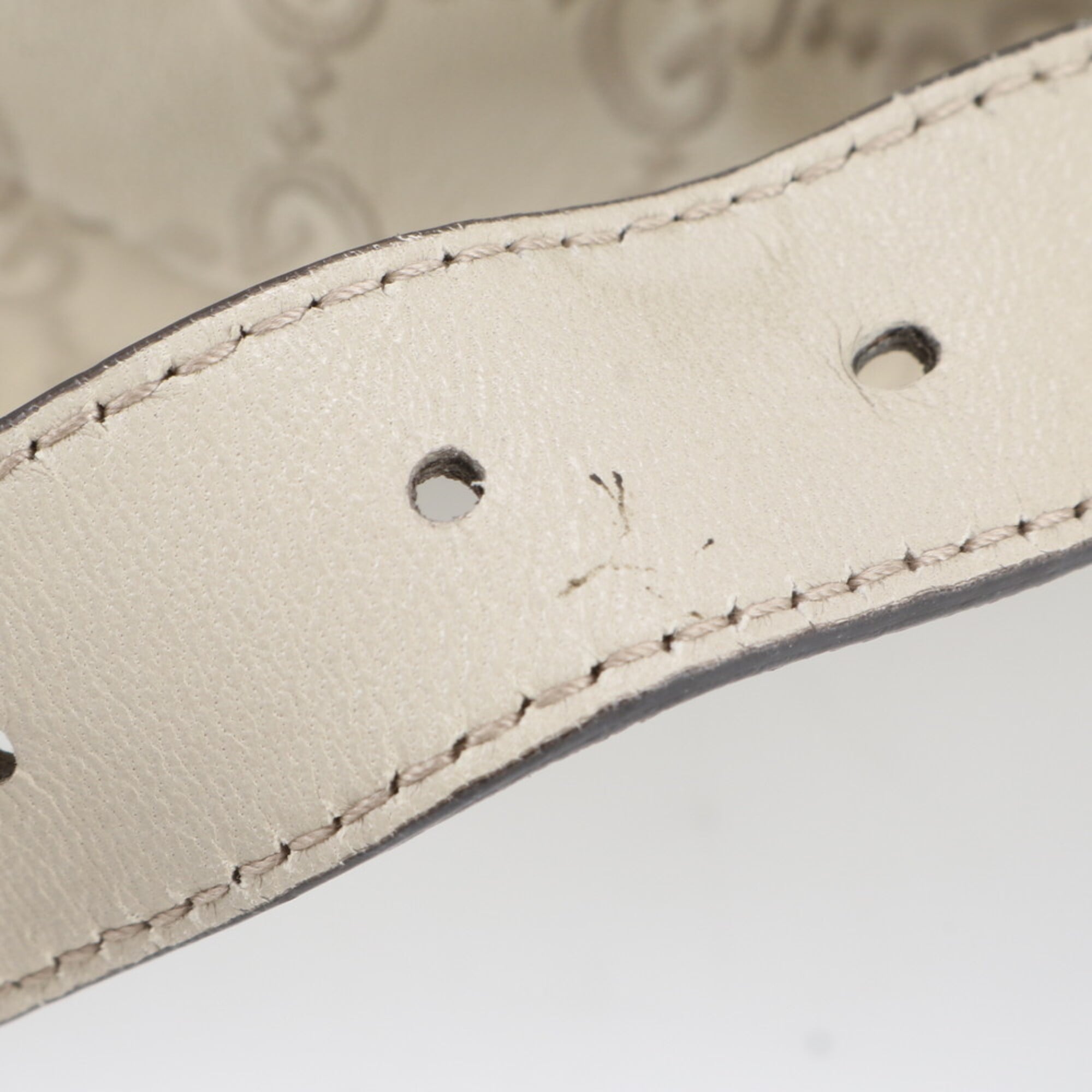 Gucci Guccissima Ivory Leather Shoulder Bag (Pre-Owned)